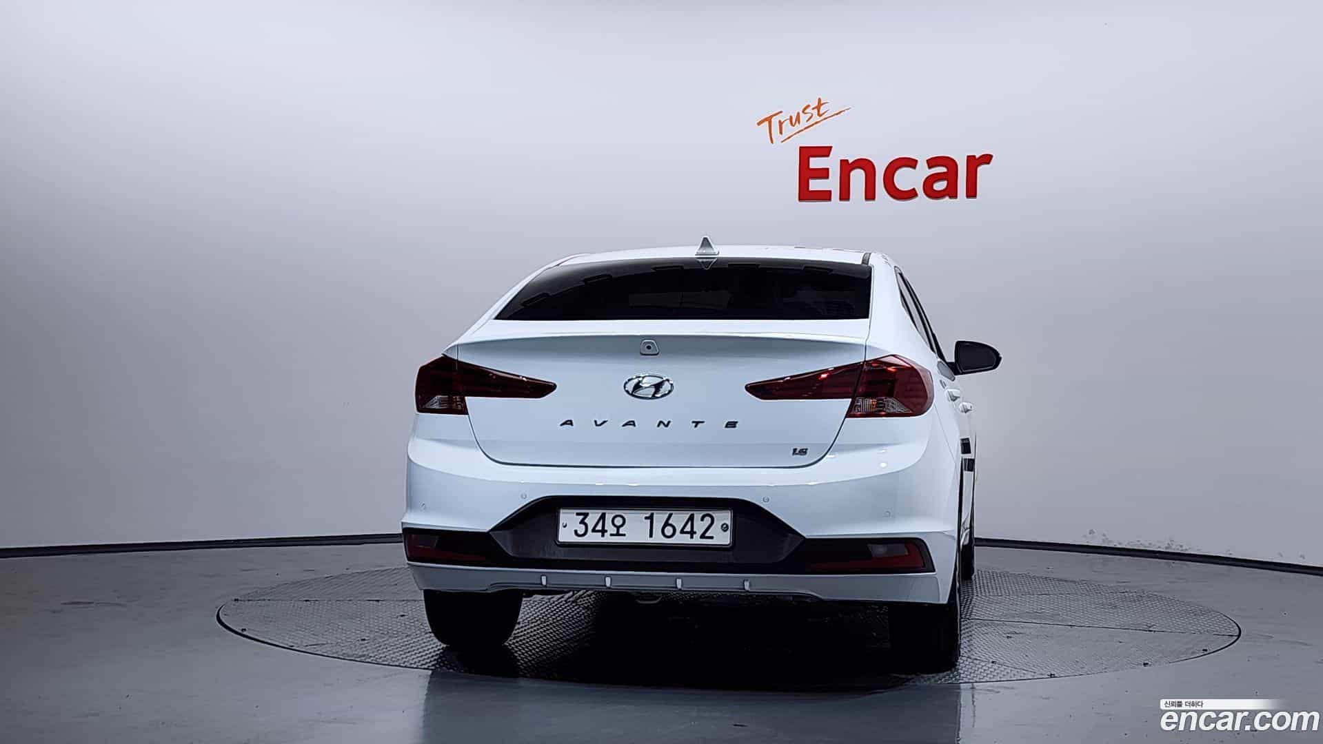 AVANTE Hyundai 2018.9-OUTER-004