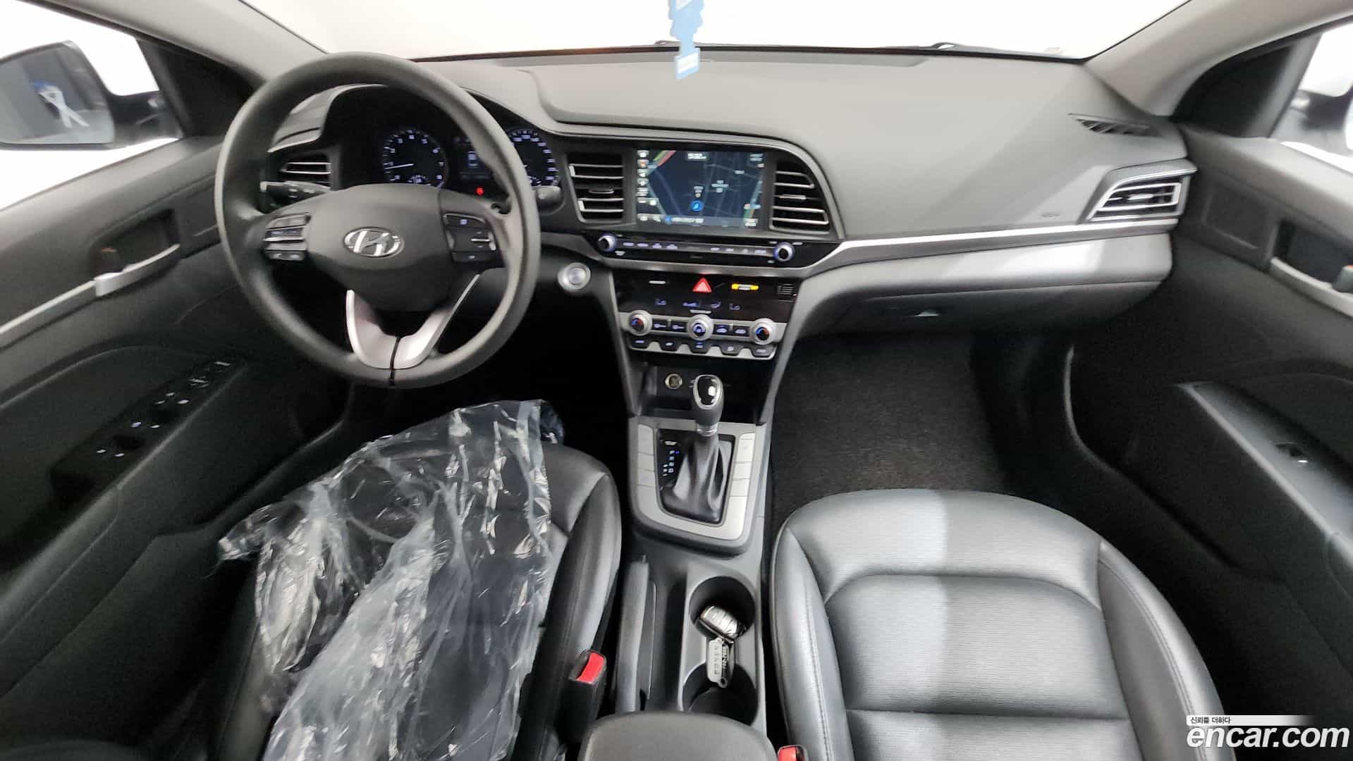 AVANTE Hyundai 2018.9-INNER-007