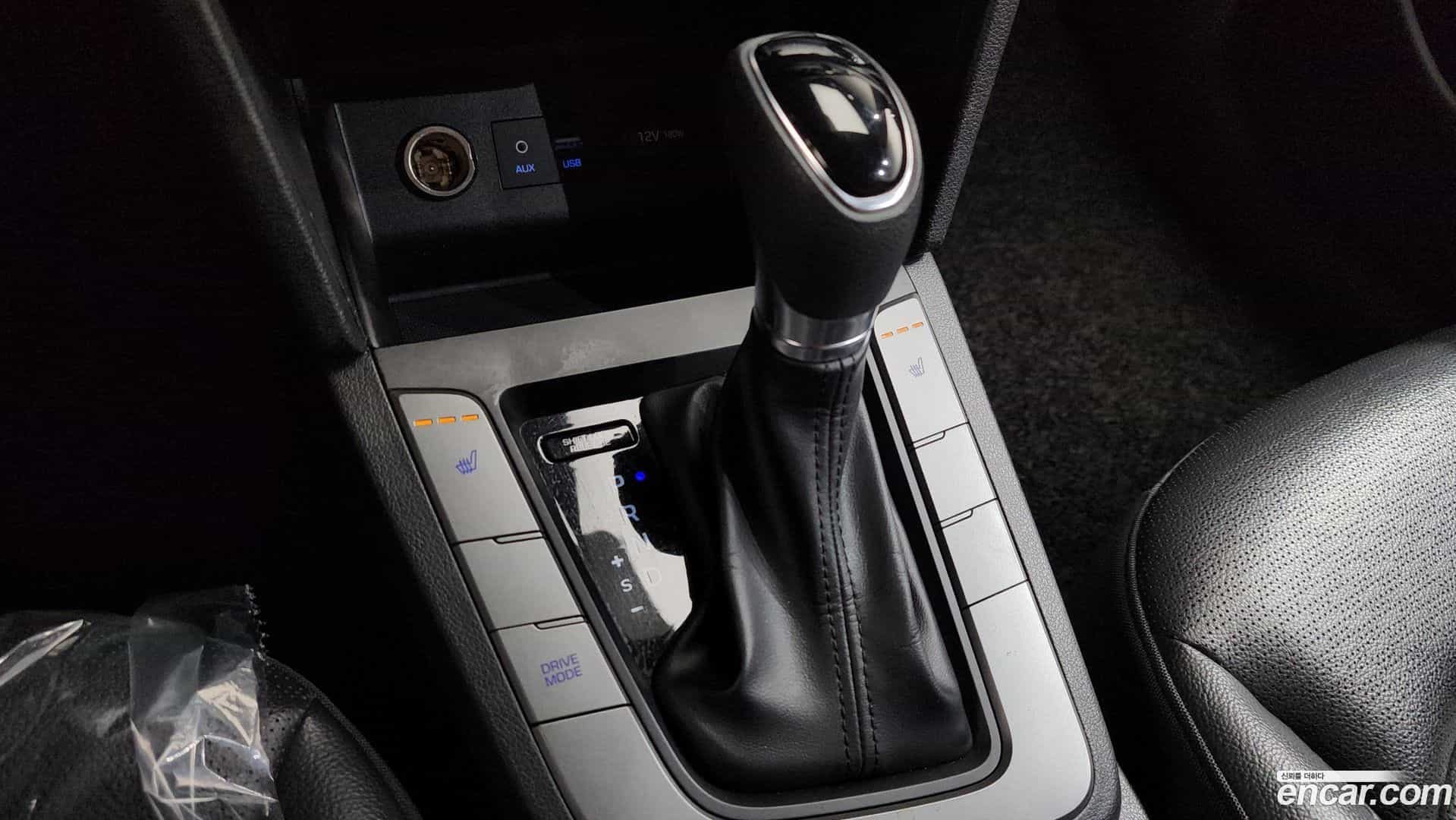 AVANTE Hyundai 2018.9-INNER-009