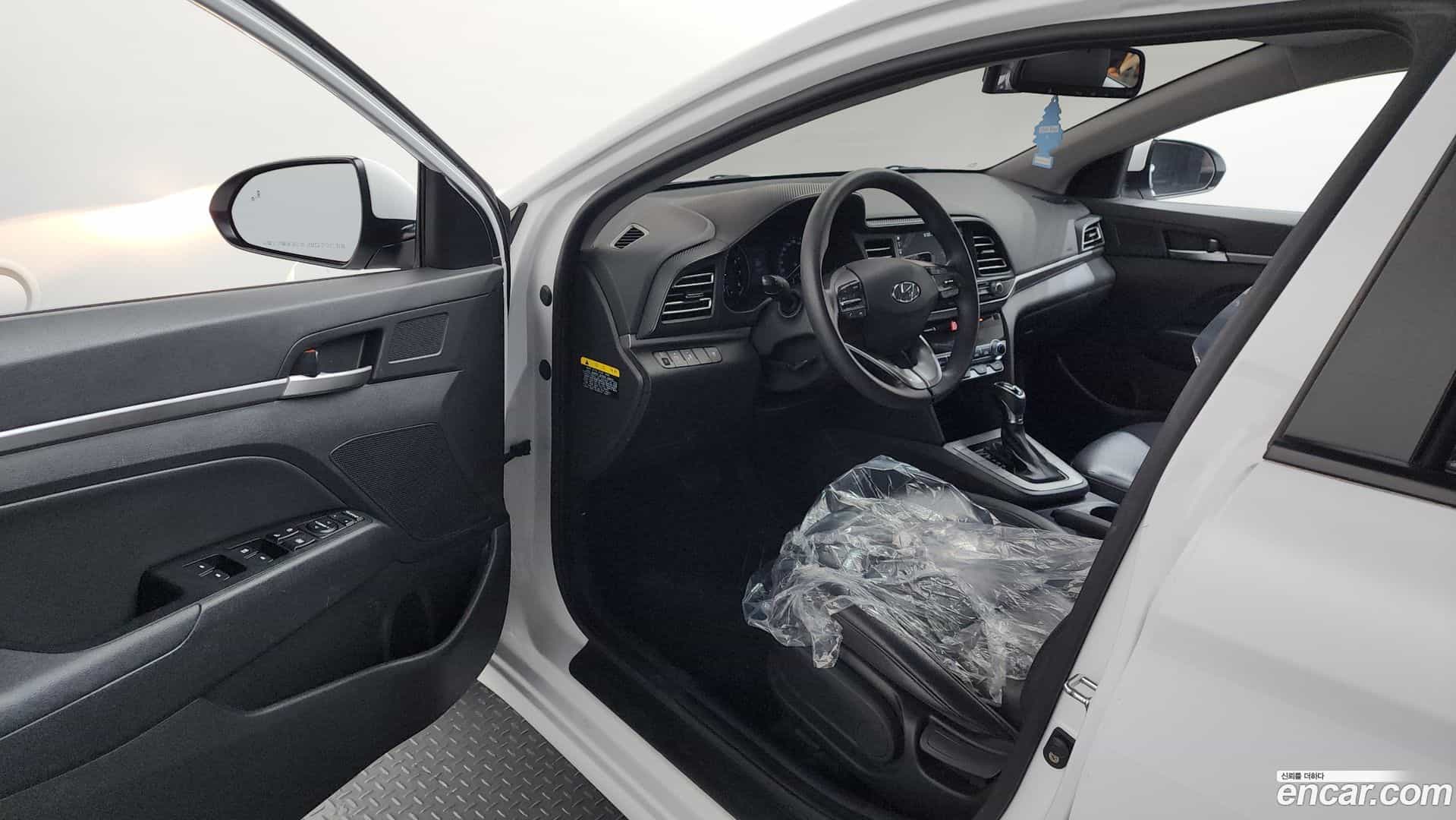 AVANTE Hyundai 2018.9-INNER-010