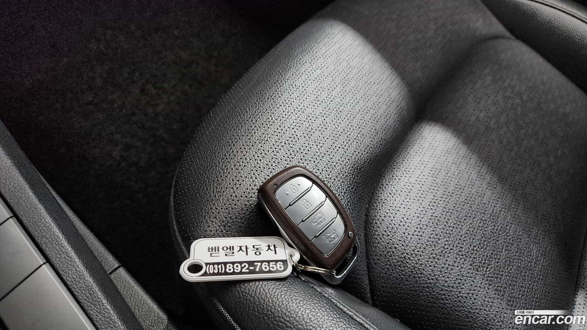 AVANTE Hyundai 2018.9-OPTION-019
