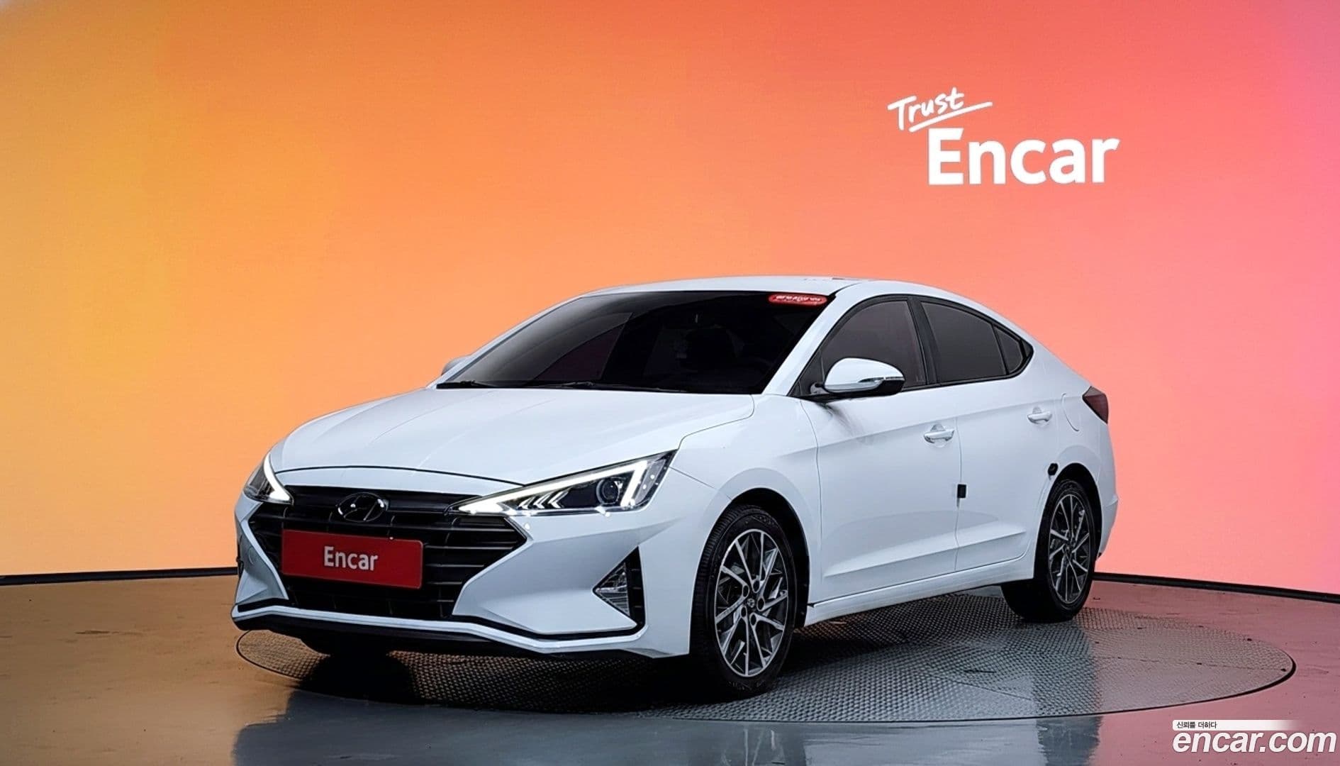 Main__Slider__Photo:AVANTE Hyundai 2018.9-0