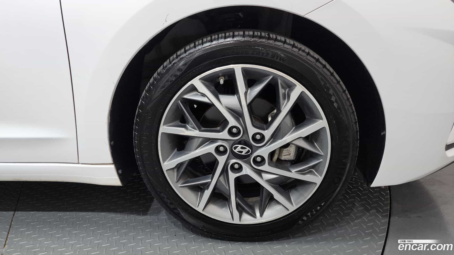 AVANTE Hyundai 2018.9-OUTER-031