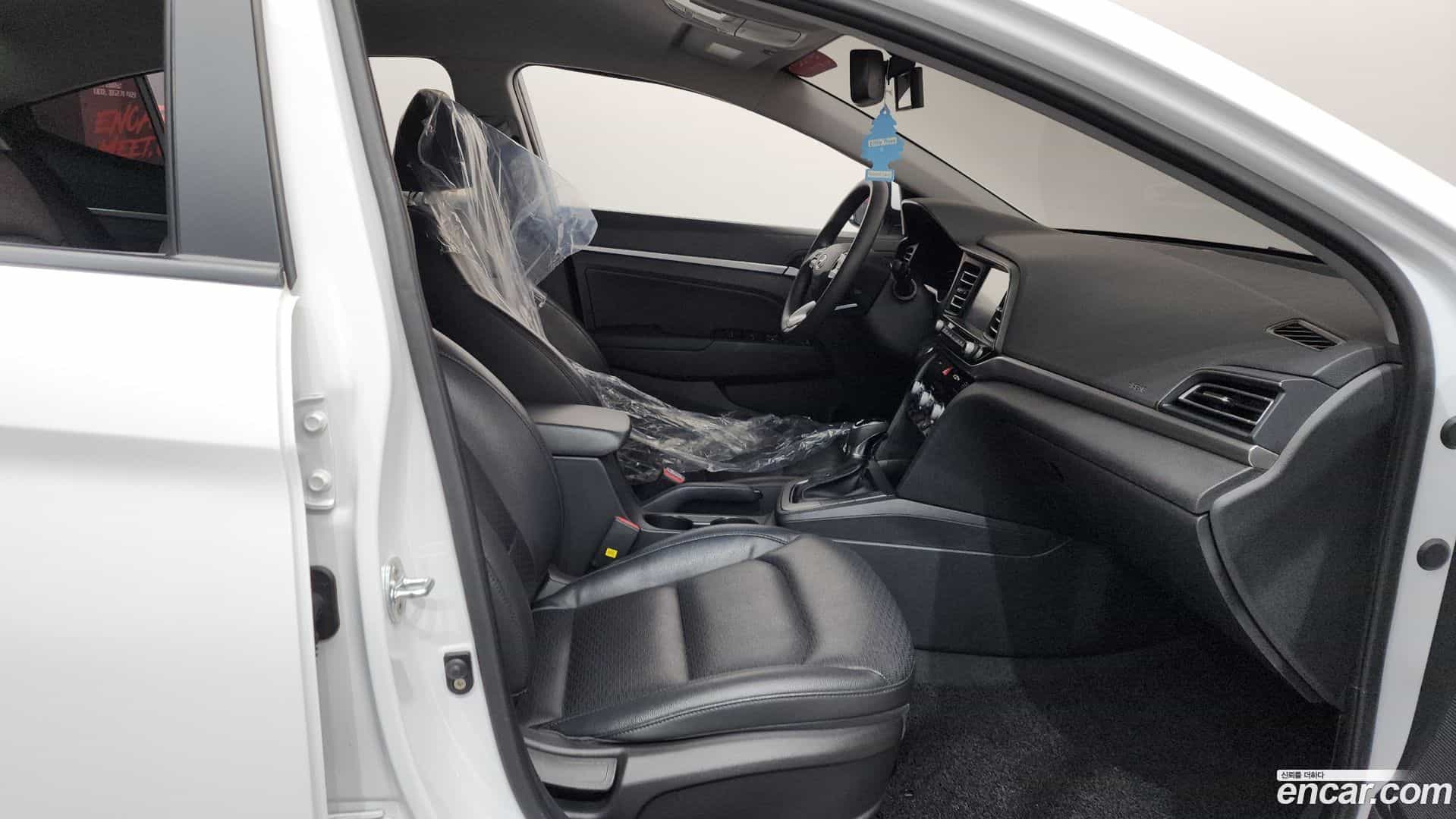 AVANTE Hyundai 2018.9-INNER-036