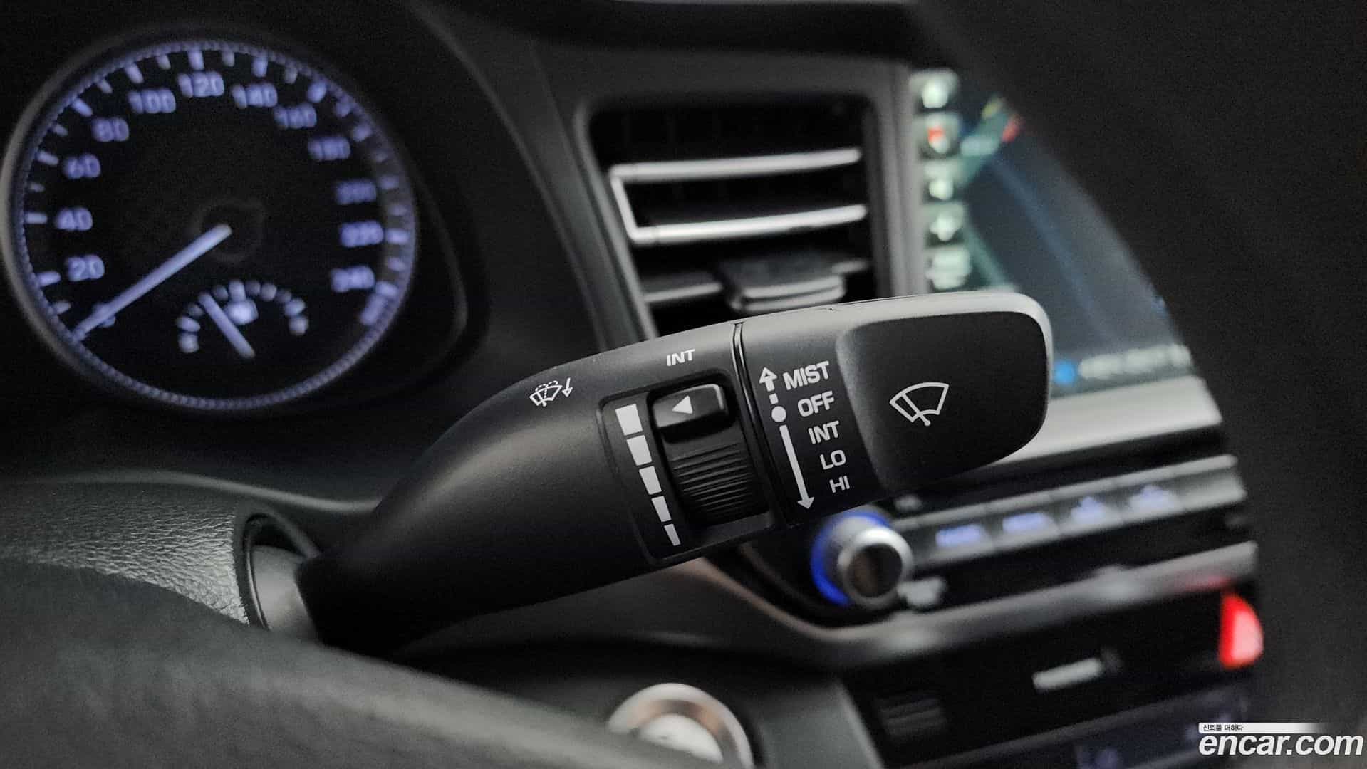 AVANTE Hyundai 2018.9-OPTION-040