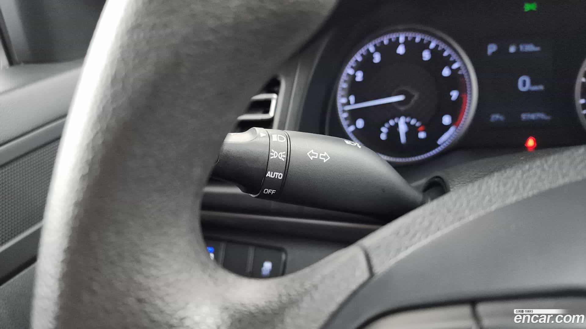 AVANTE Hyundai 2018.9-OPTION-042