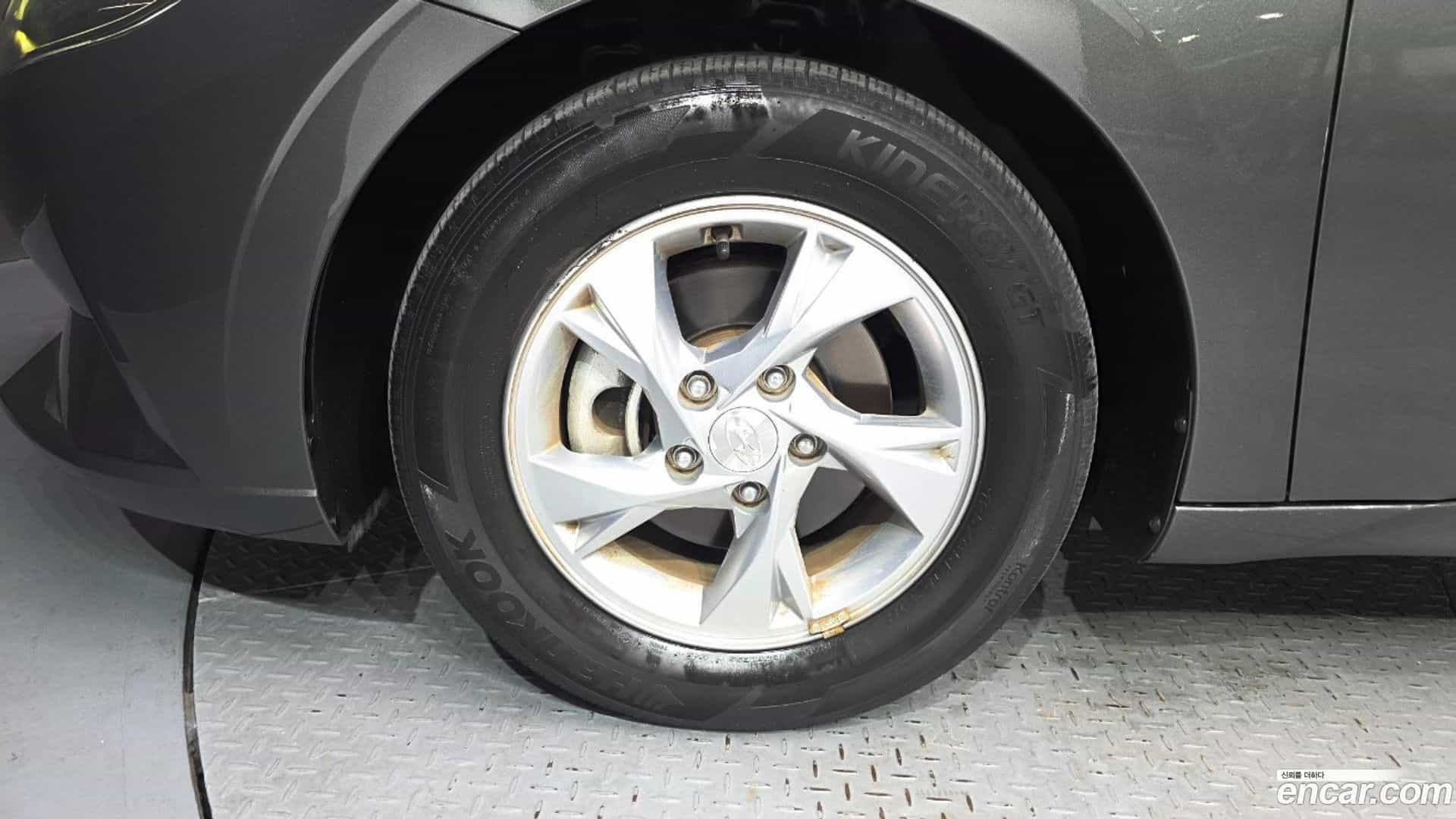 AVANTE Hyundai 2022.0-OUTER-005