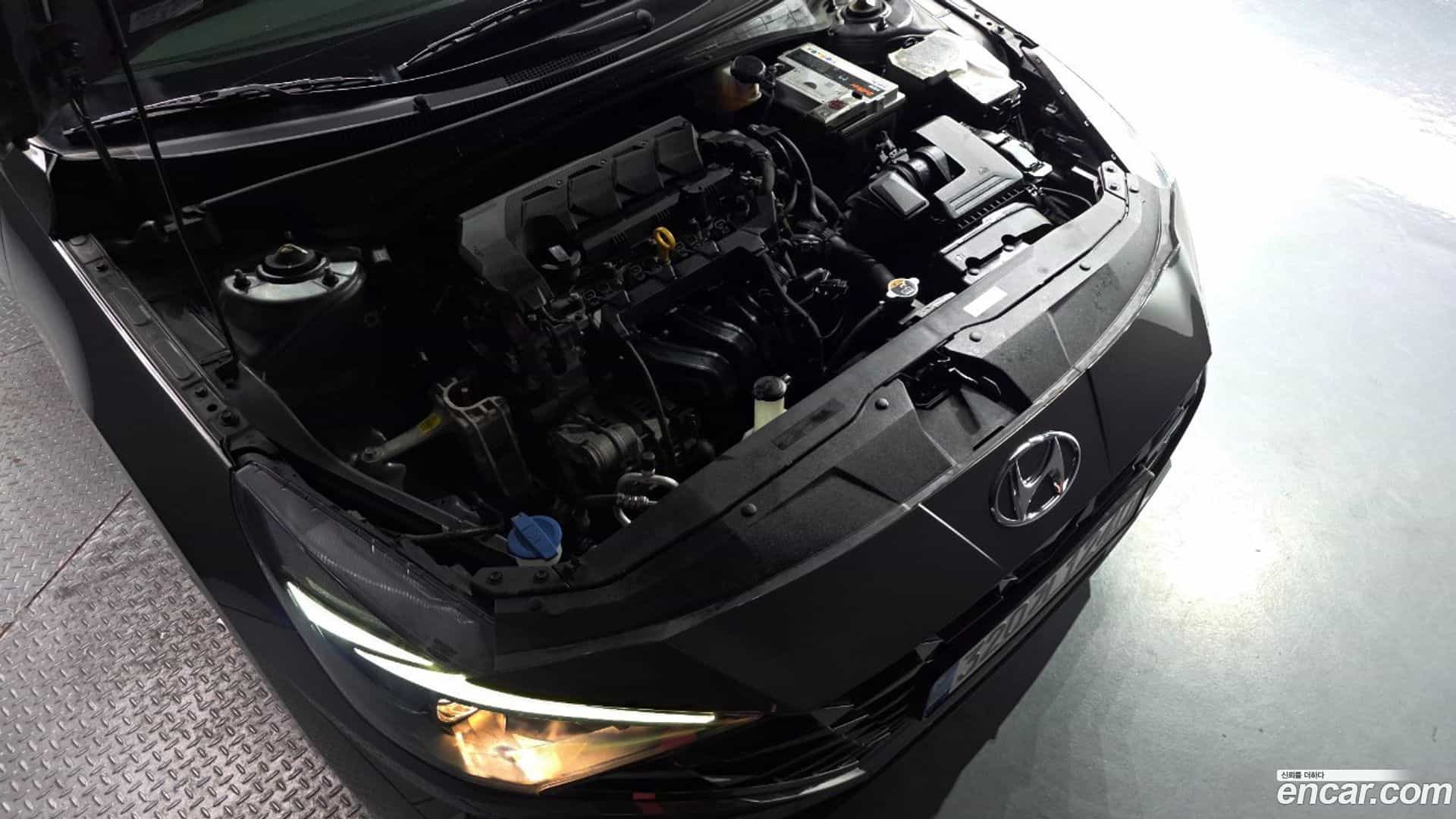 AVANTE Hyundai 2022.0-OUTER-006