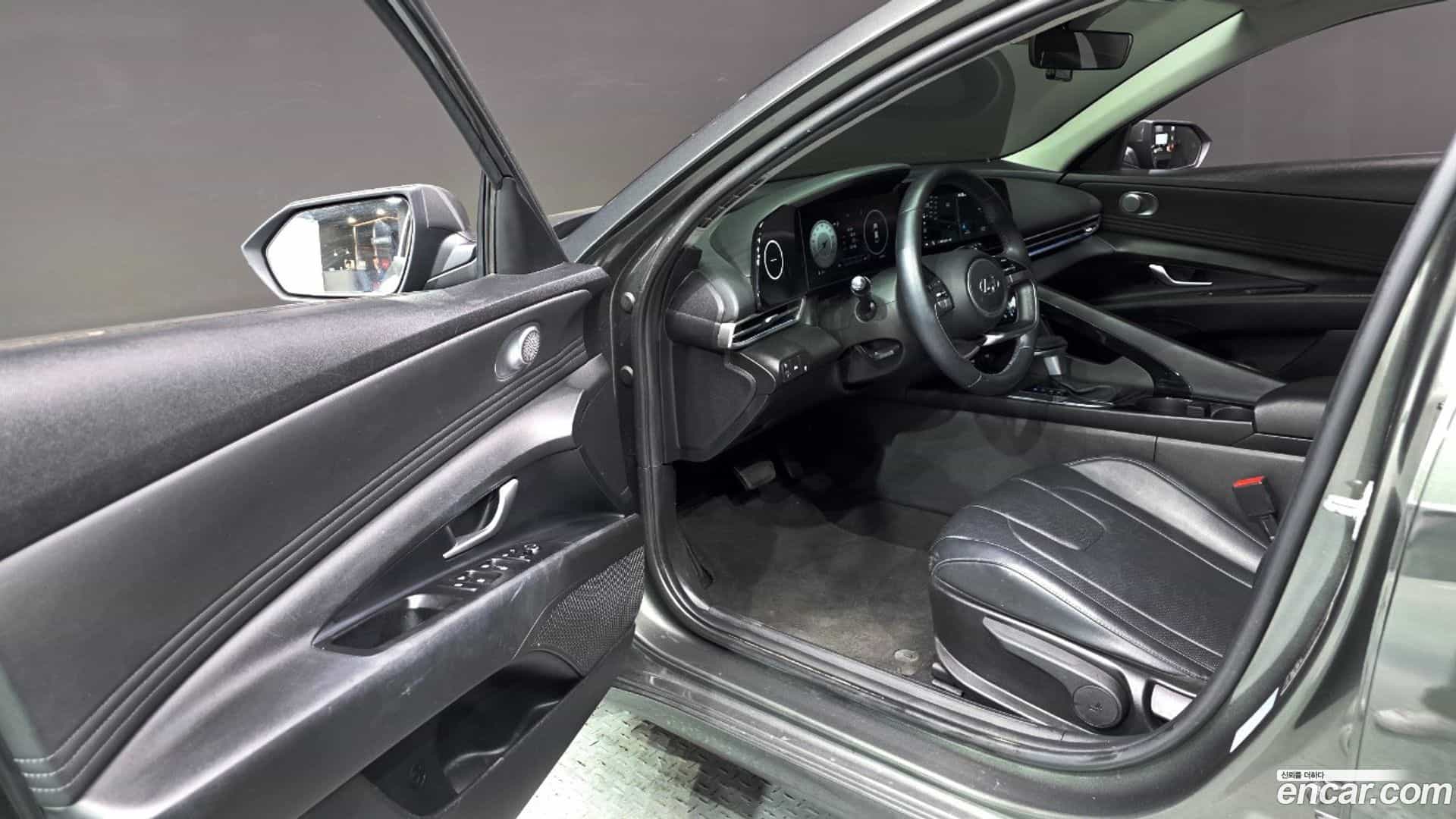 AVANTE Hyundai 2022.0-INNER-010