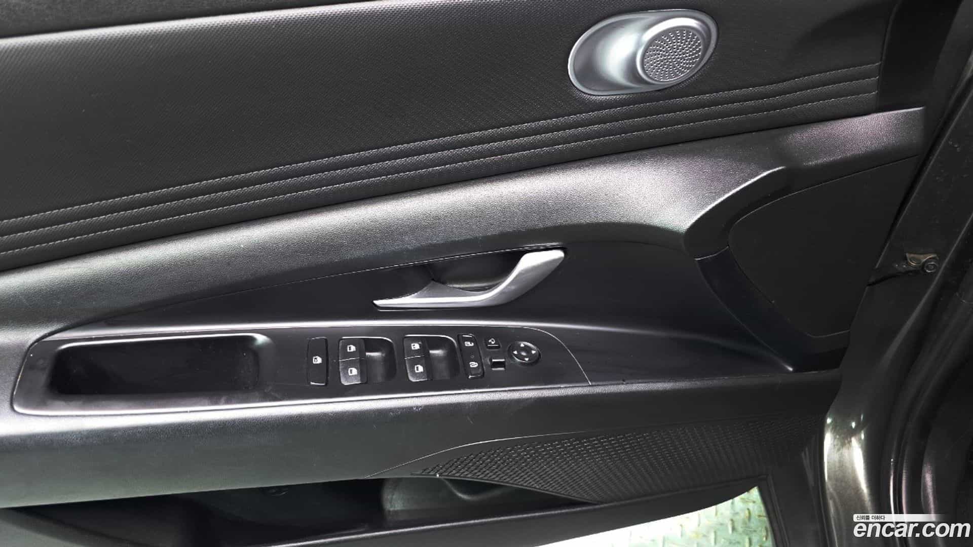 AVANTE Hyundai 2022.0-OPTION-024