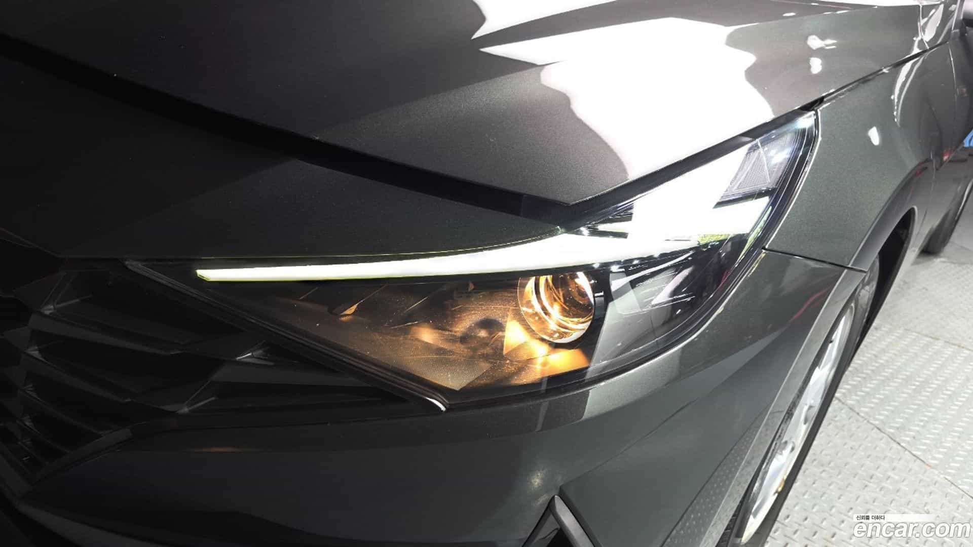 AVANTE Hyundai 2022.0-OUTER-032