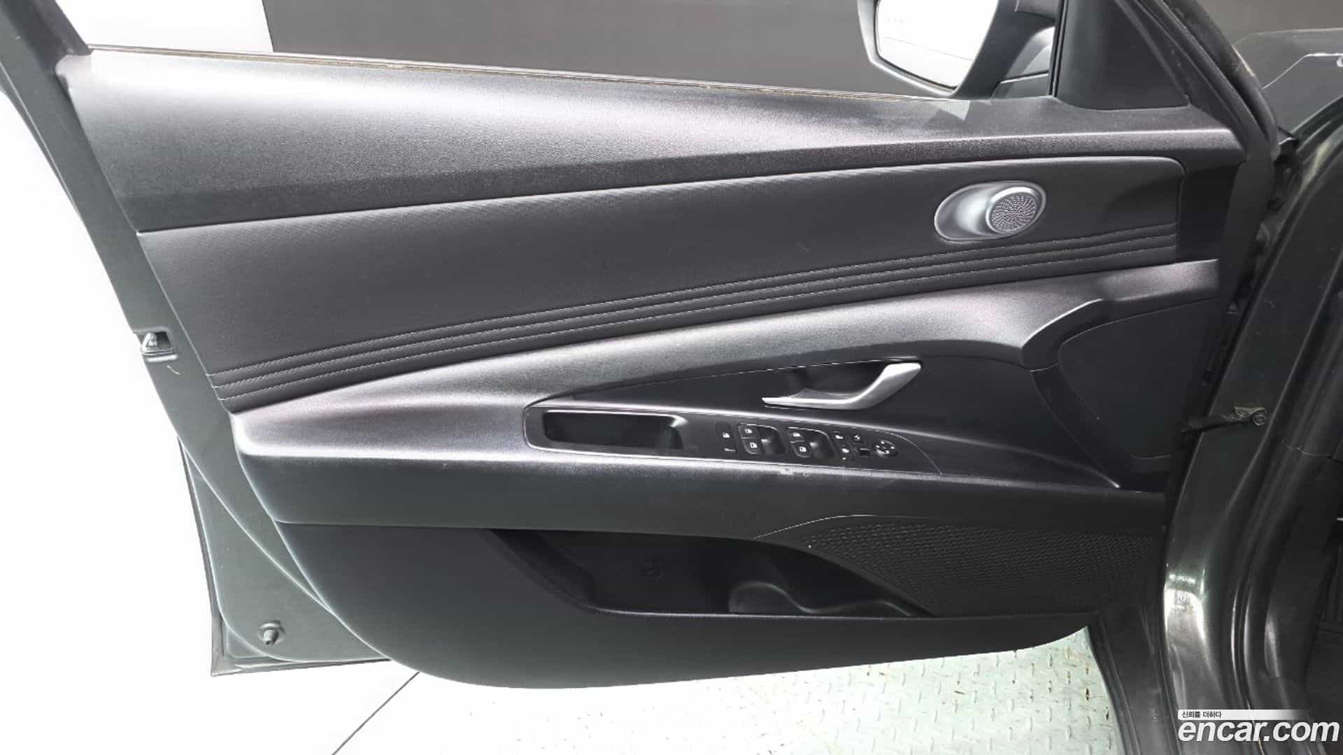 AVANTE Hyundai 2022.0-INNER-034