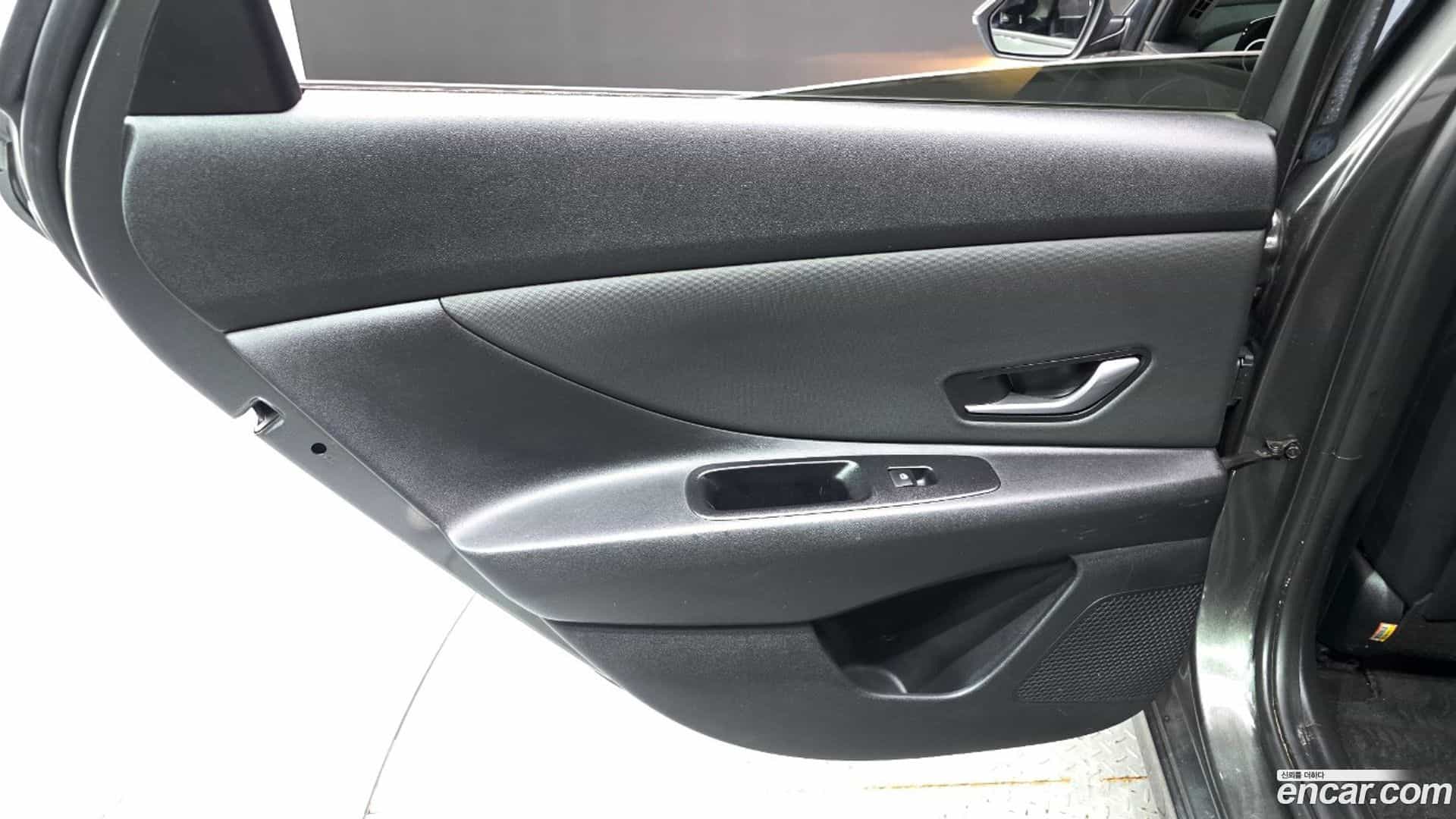 AVANTE Hyundai 2022.0-INNER-035