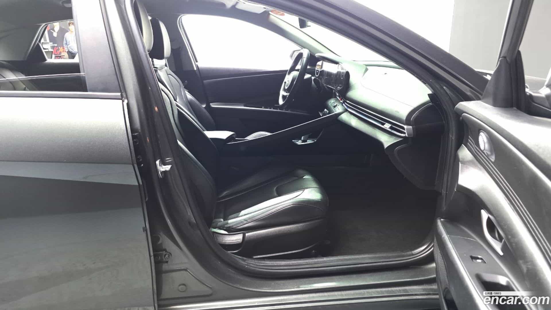 AVANTE Hyundai 2022.0-INNER-036