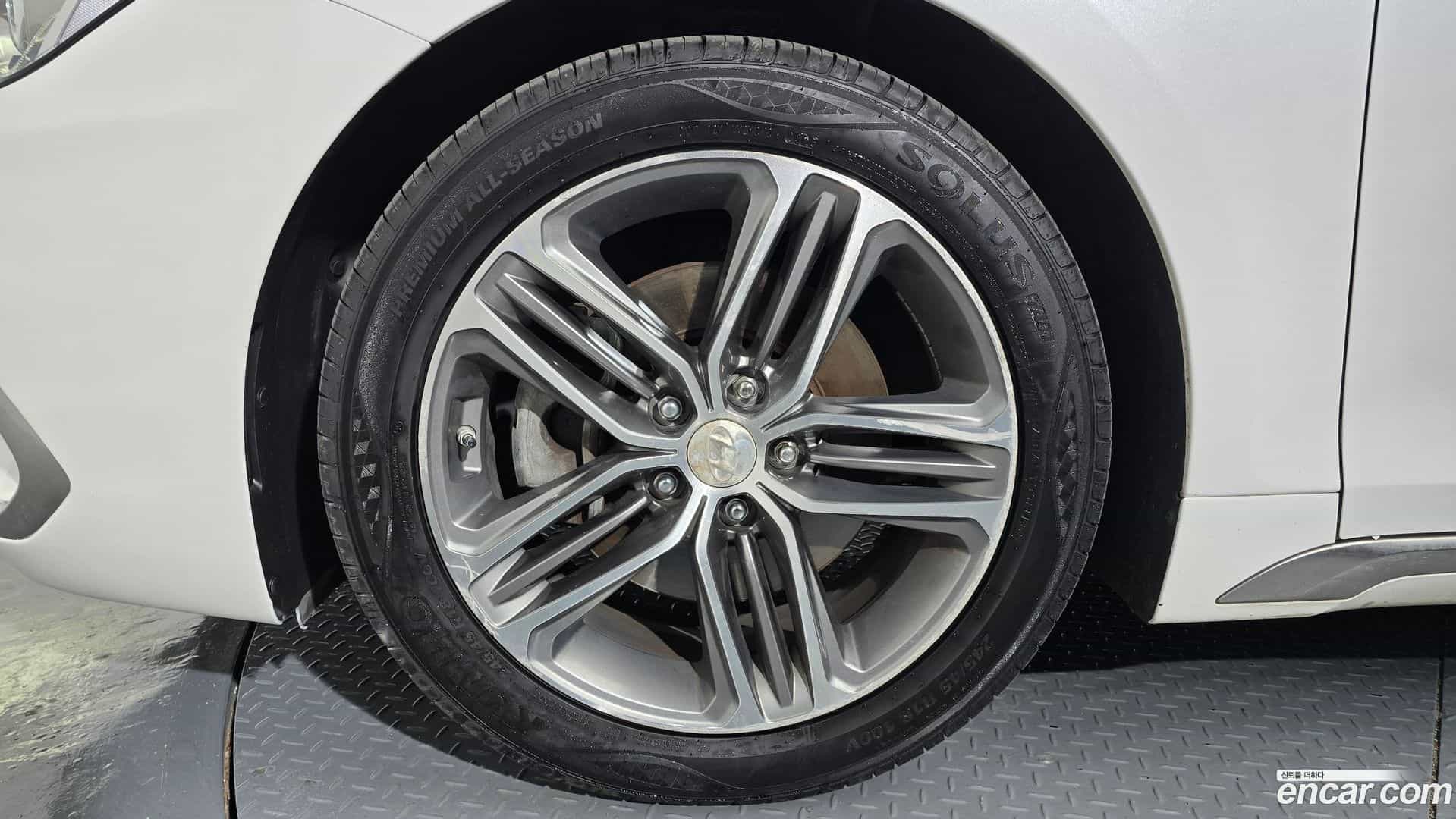 Grandeur Hyundai 2019.1-OUTER-005