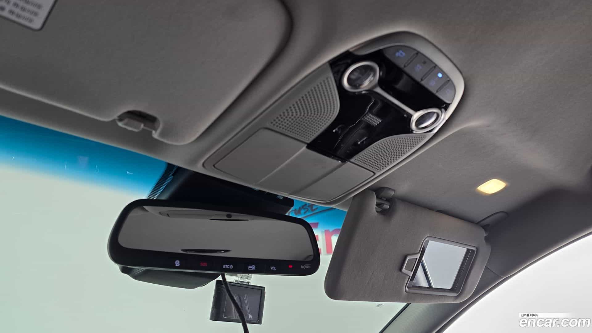 Grandeur Hyundai 2019.1-OPTION-023