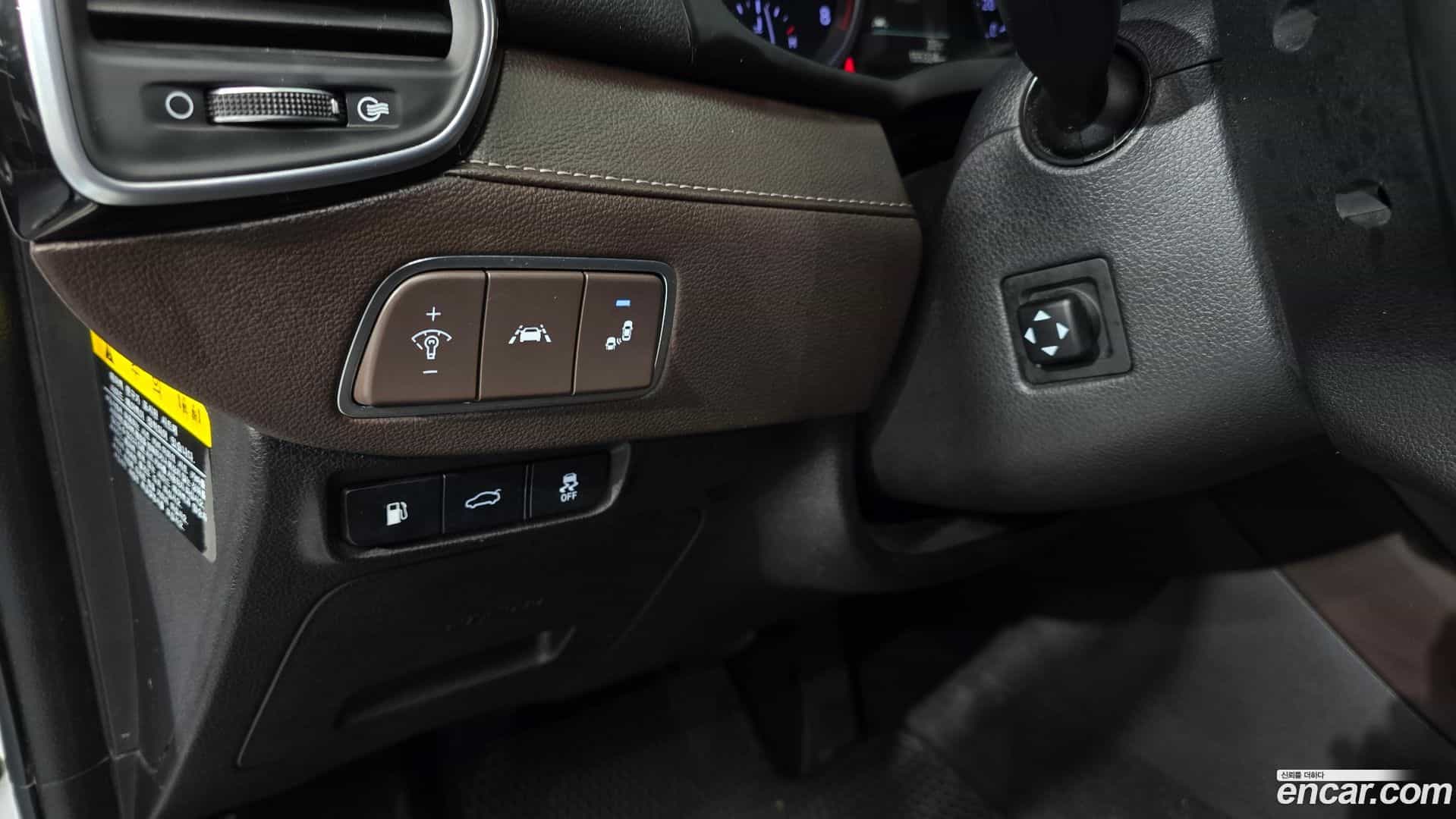 Grandeur Hyundai 2019.1-OPTION-040