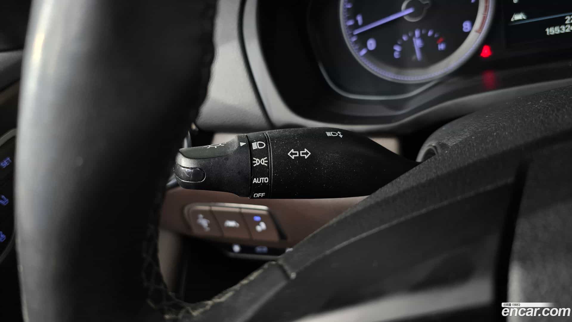 Grandeur Hyundai 2019.1-OPTION-042