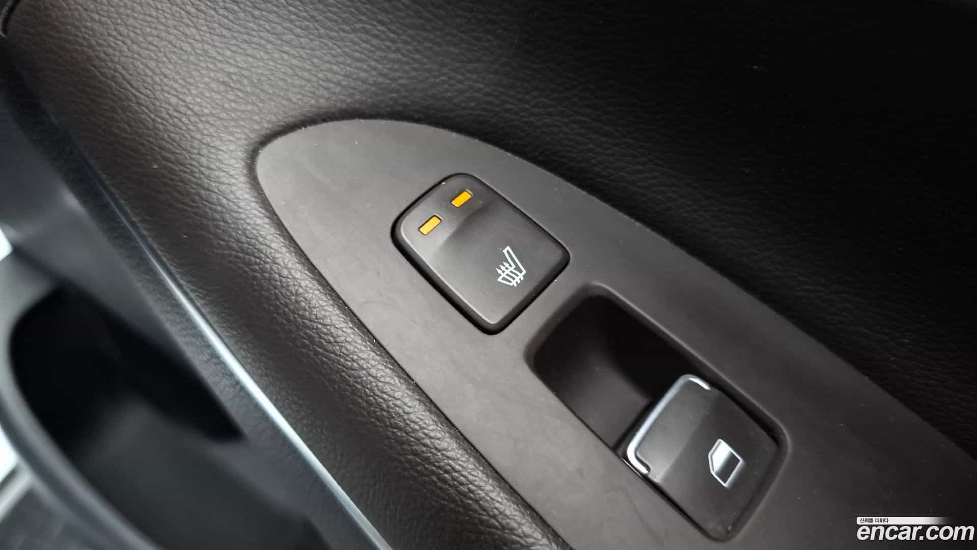 Grandeur Hyundai 2019.1-OPTION-047