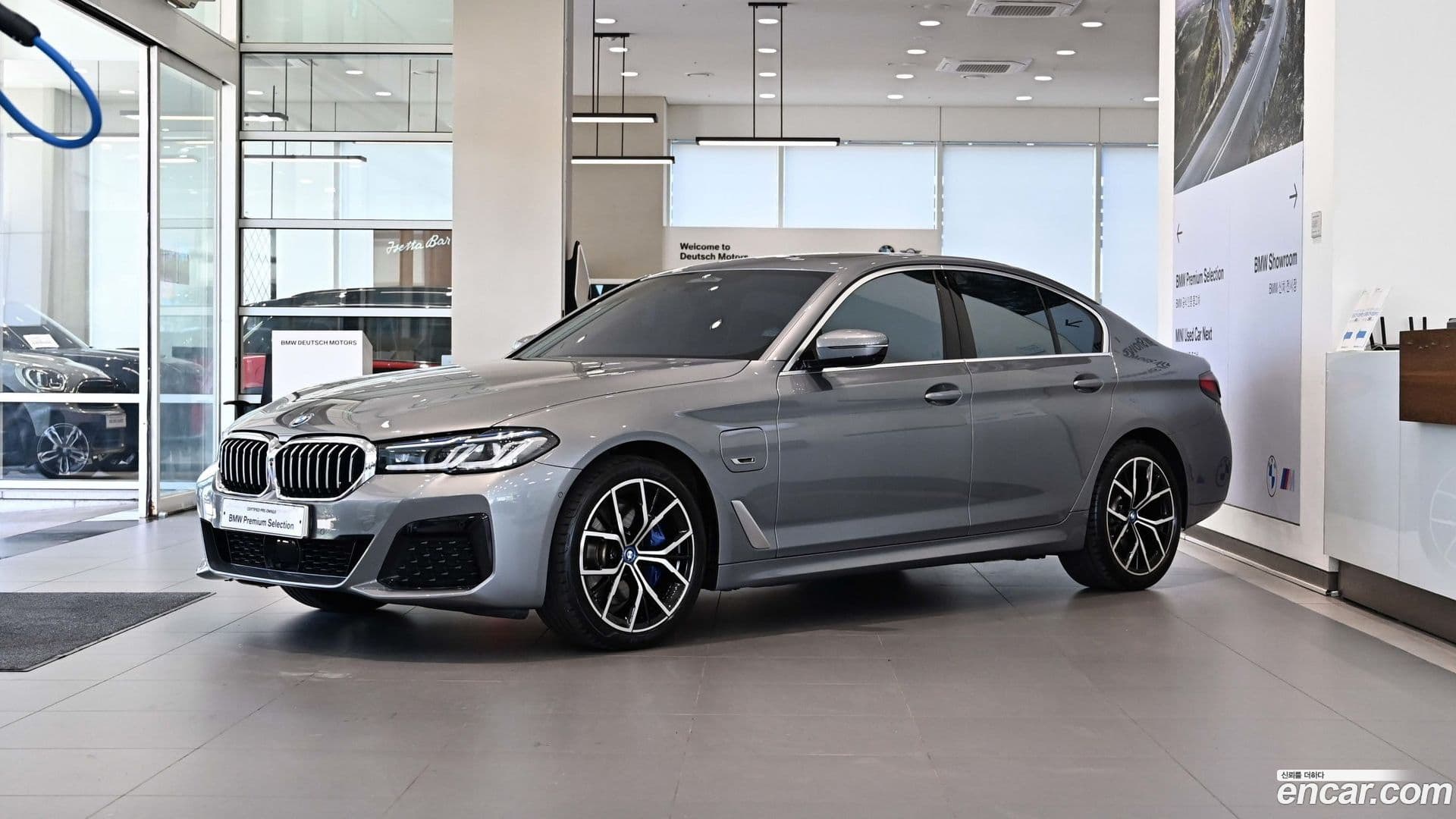 Main__Slider__Photo:5-Series BMW 2023.4-0
