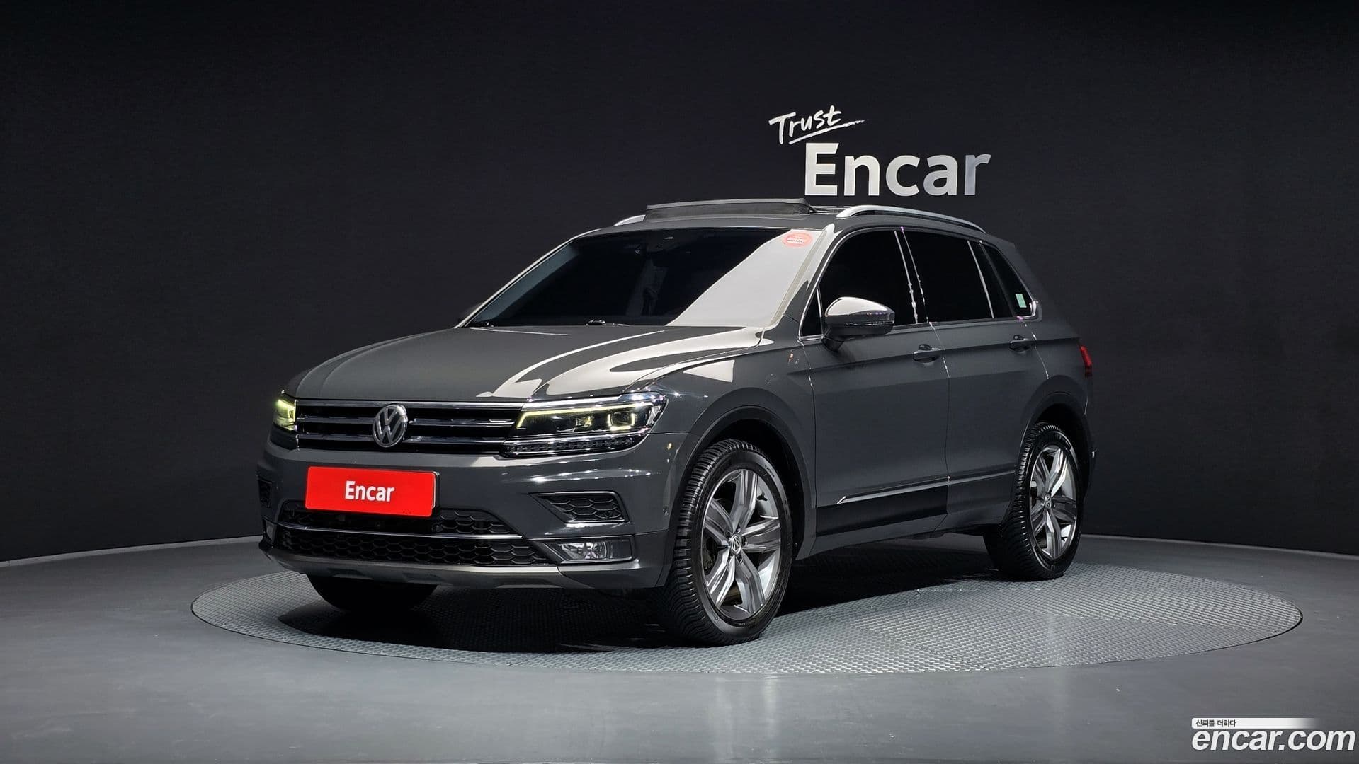 Main__Slider__Photo:Tiguan Volkswagen 2018.5-0