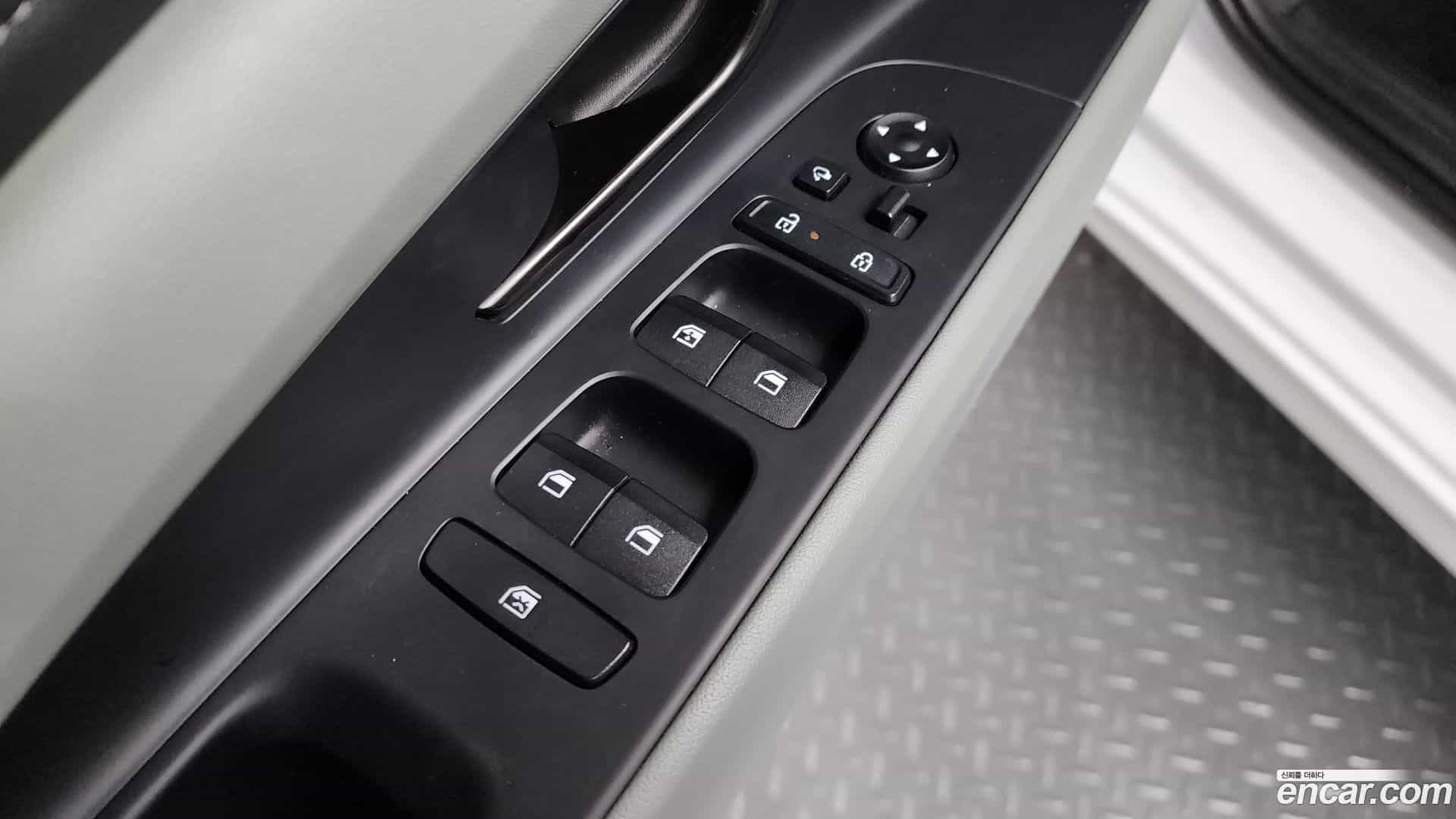 AVANTE Hyundai 2023.6-OPTION-041