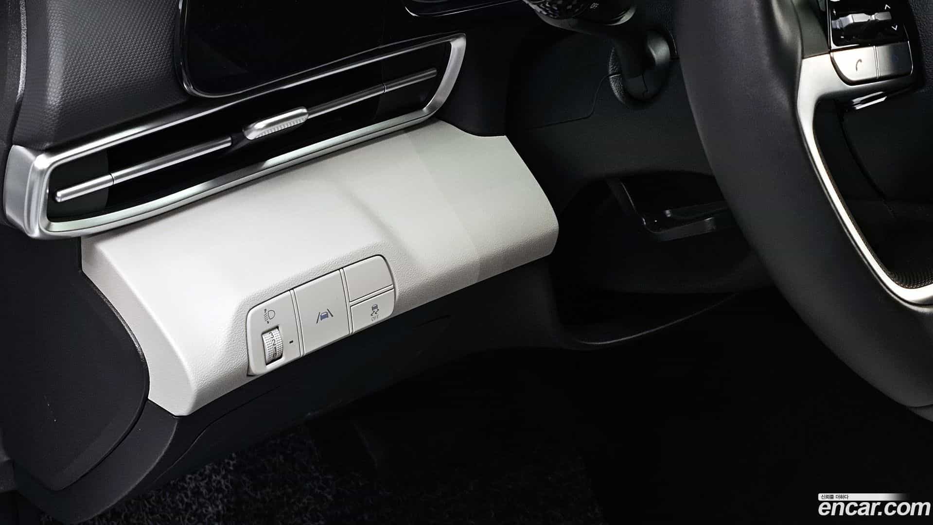 AVANTE Hyundai 2022.10-OPTION-021