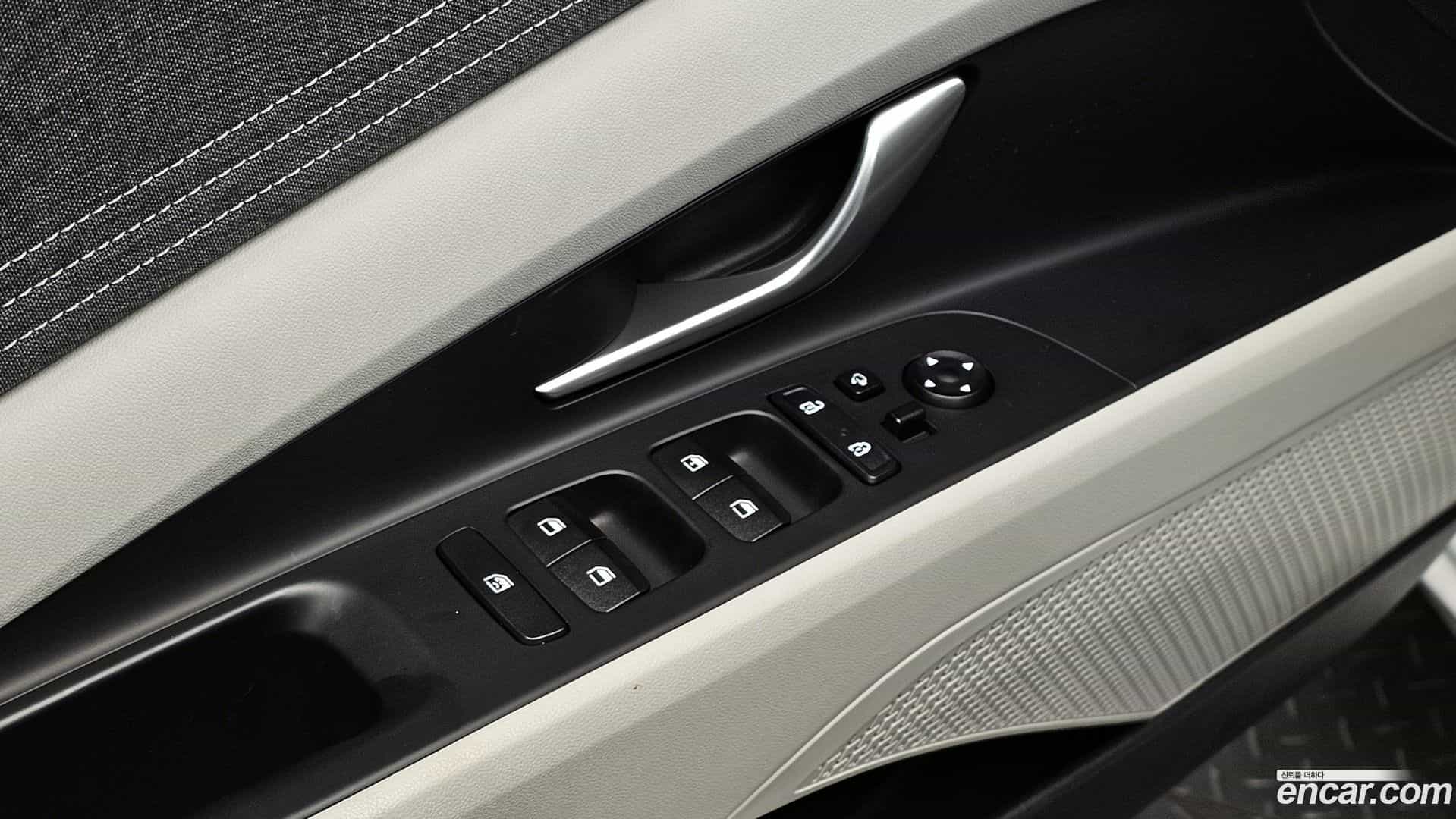 AVANTE Hyundai 2022.10-OPTION-022