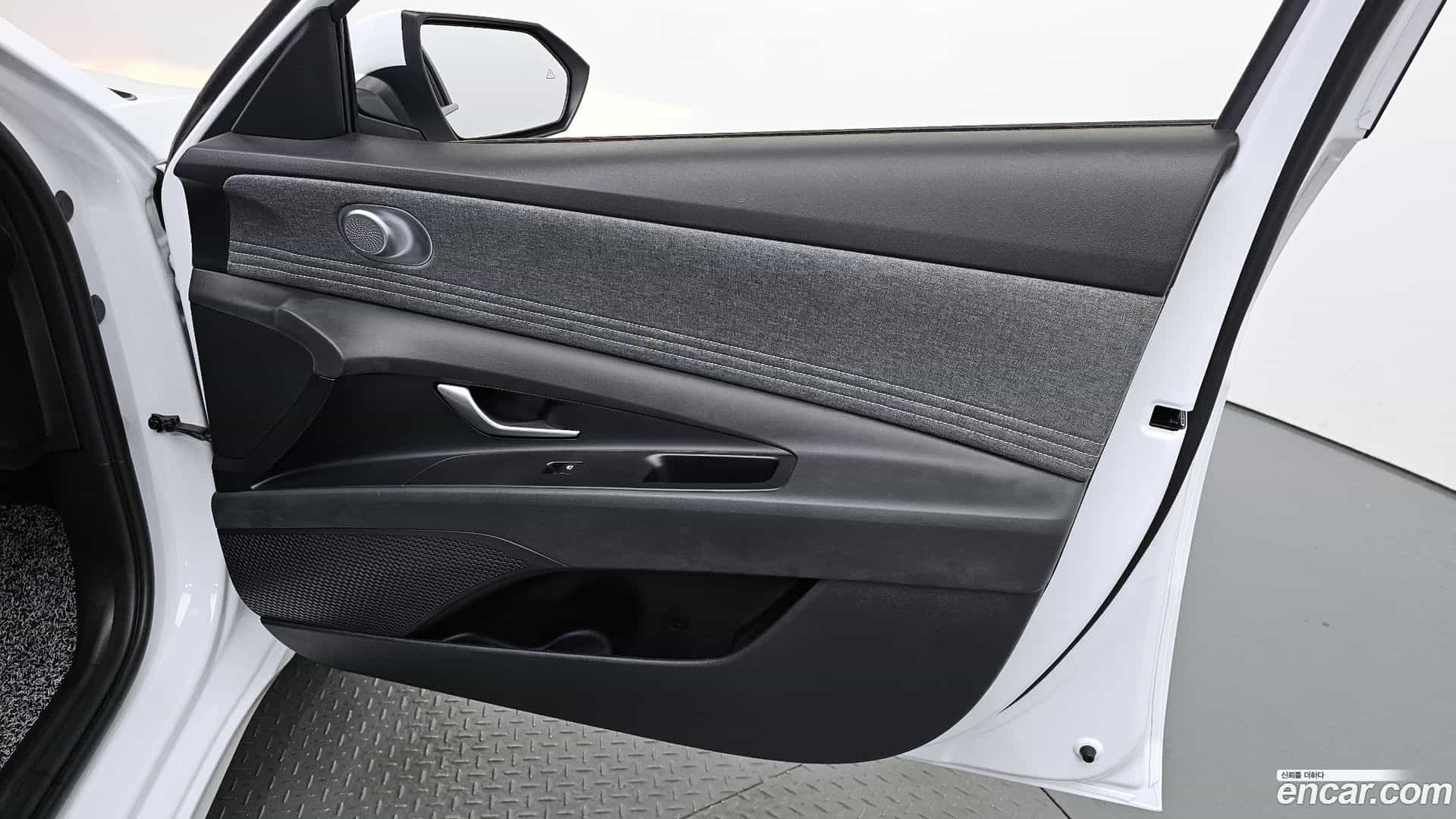 AVANTE Hyundai 2022.10-INNER-034