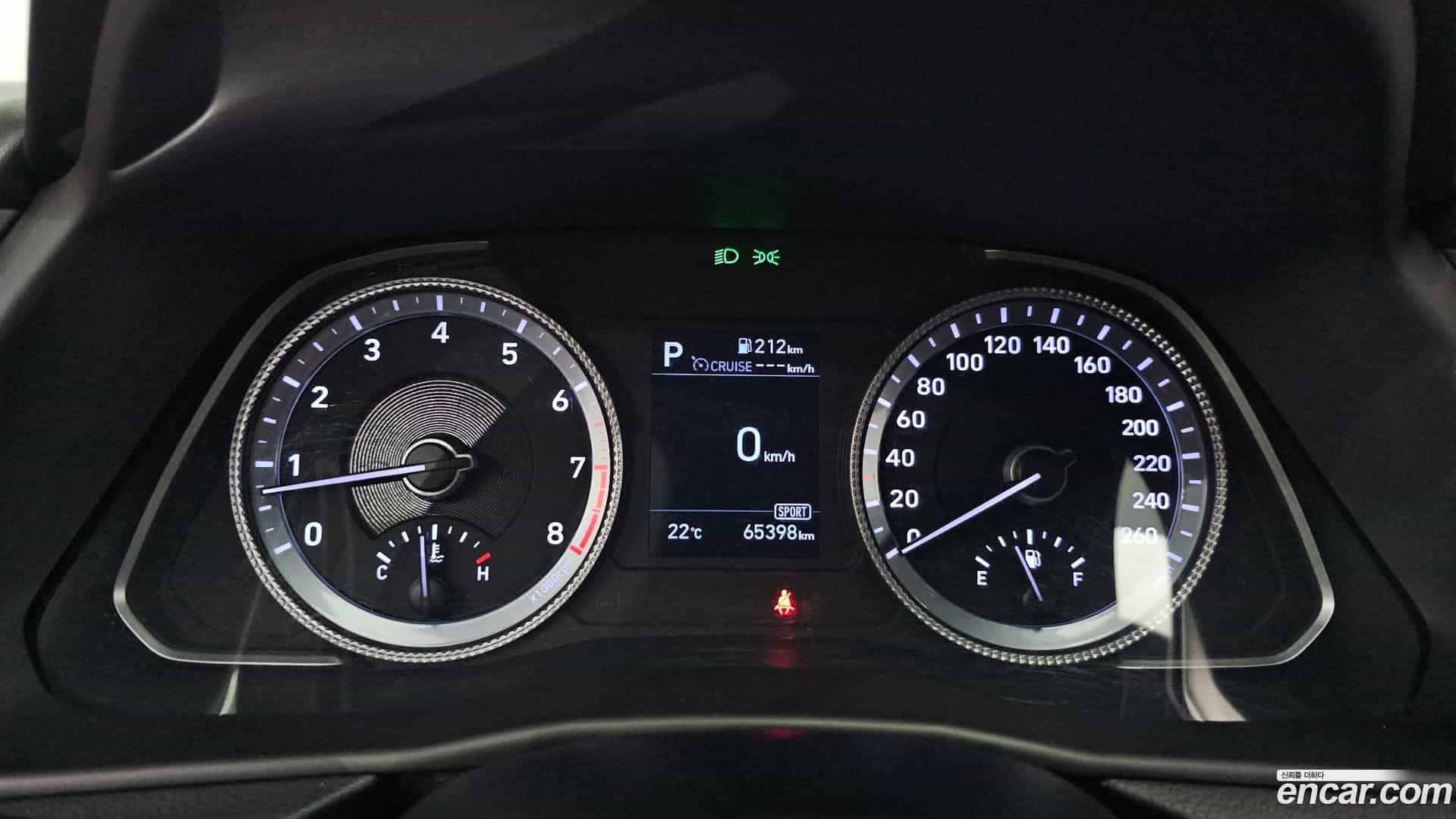 Sonata Hyundai 2019.4-INNER-008