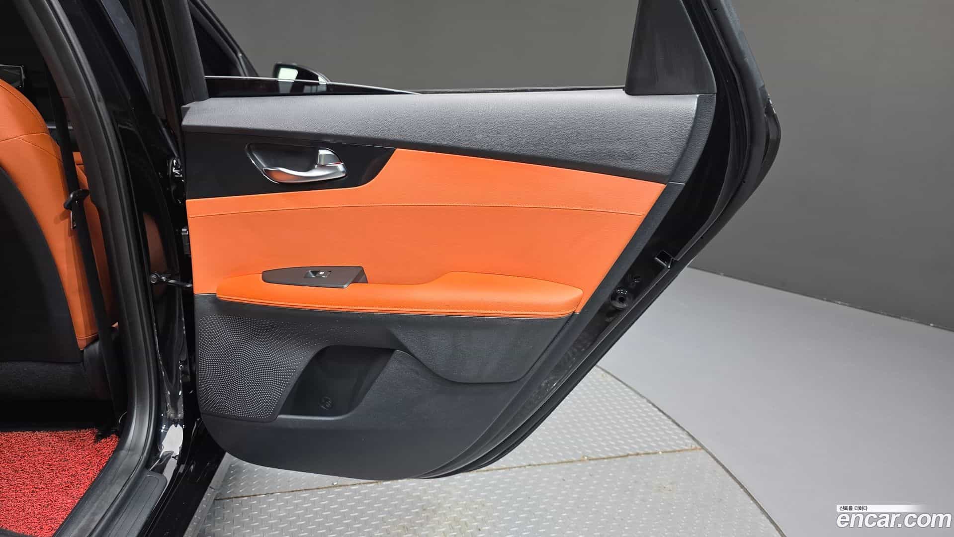 K3 Kia 2023.0-INNER-035