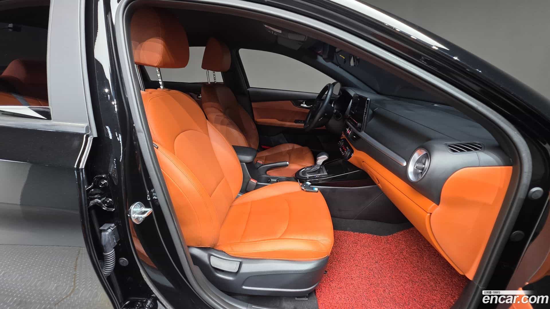 K3 Kia 2023.0-INNER-036