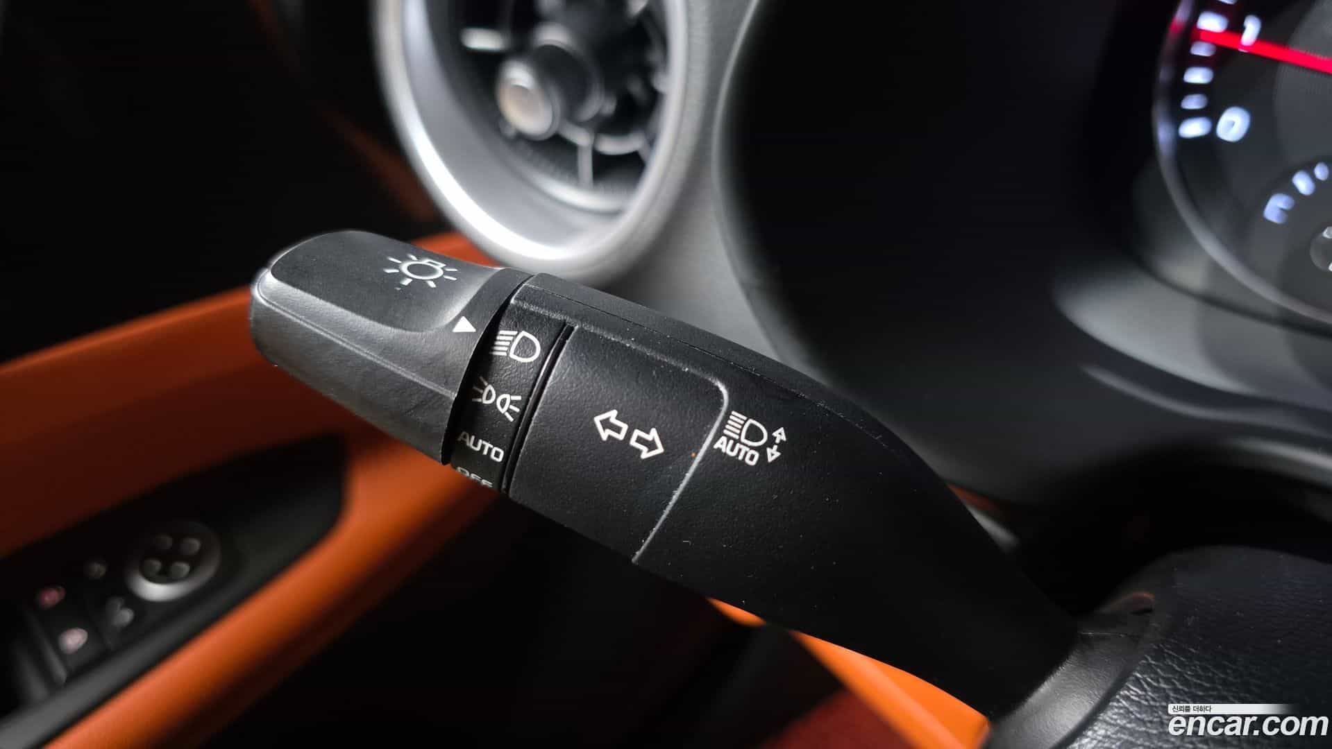 K3 Kia 2023.0-OPTION-044