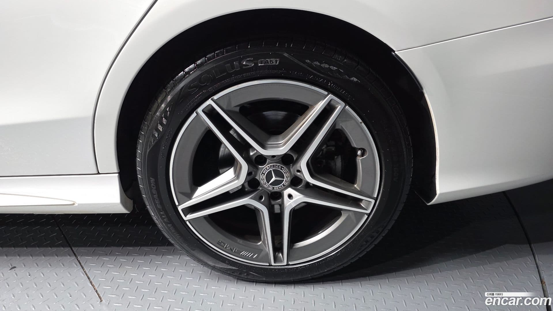 Main__Slider__Photo:C-Class Mercedes-Benz 2021.1-4