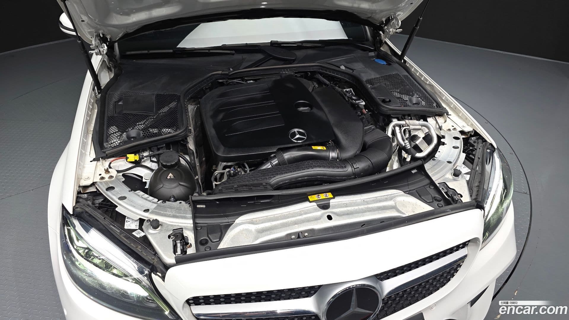 Main__Slider__Photo:C-Class Mercedes-Benz 2021.1-5