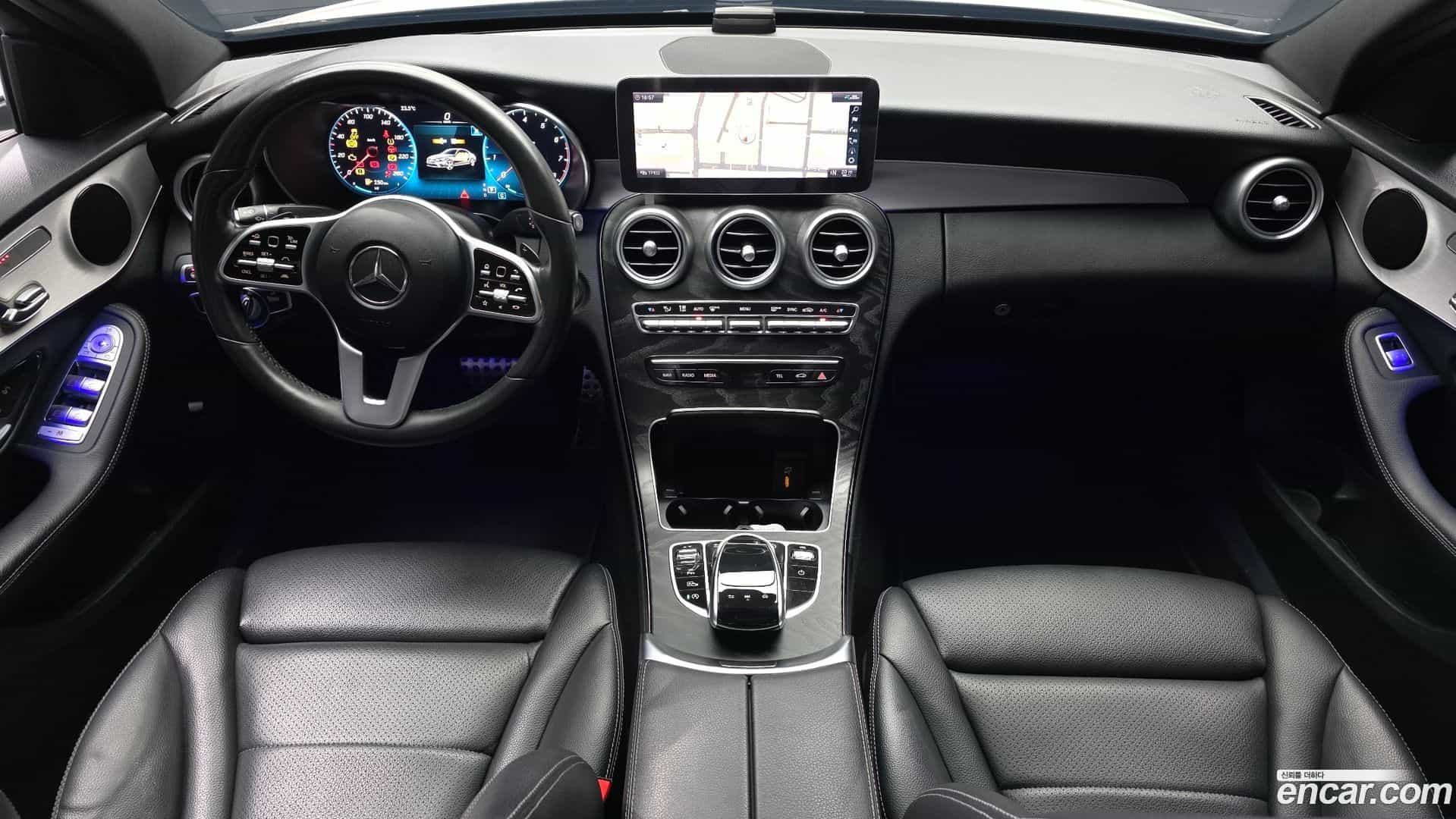 C-Class Mercedes-Benz 2021.1-INNER-007