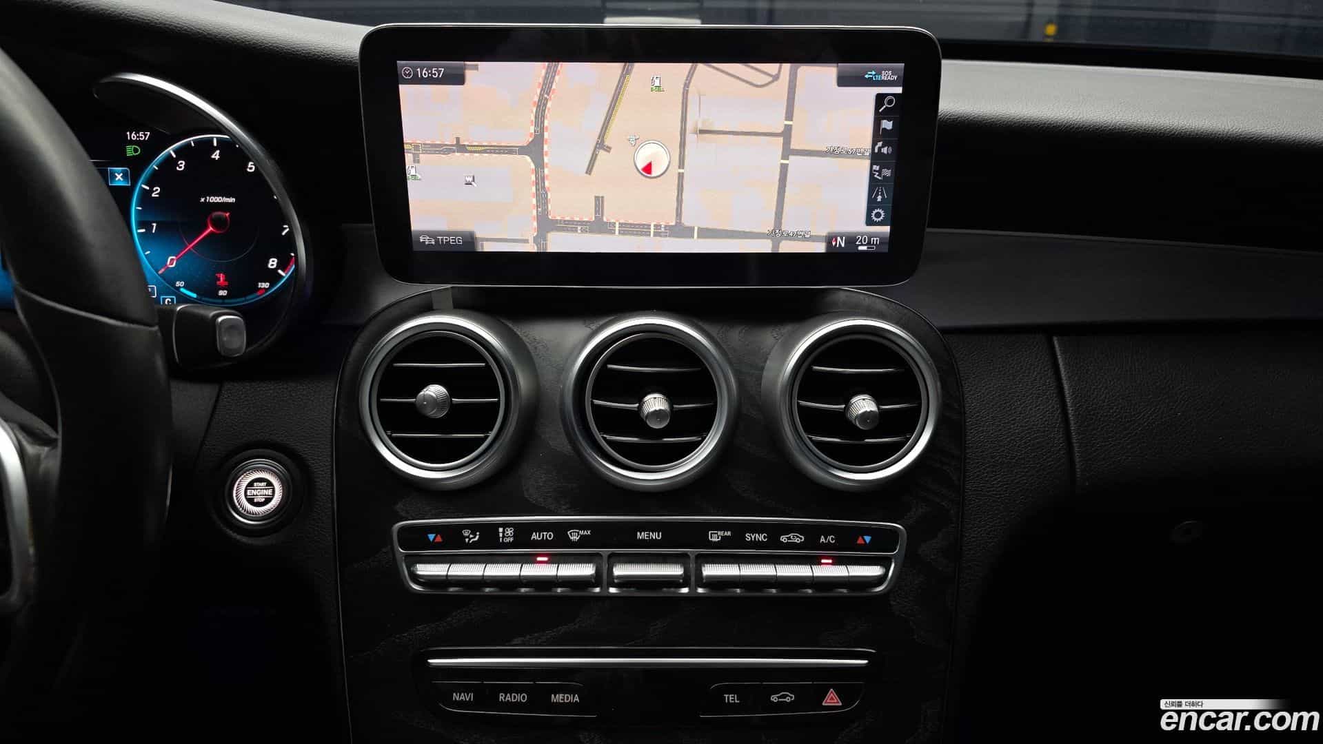 C-Class Mercedes-Benz 2021.1-OPTION-018