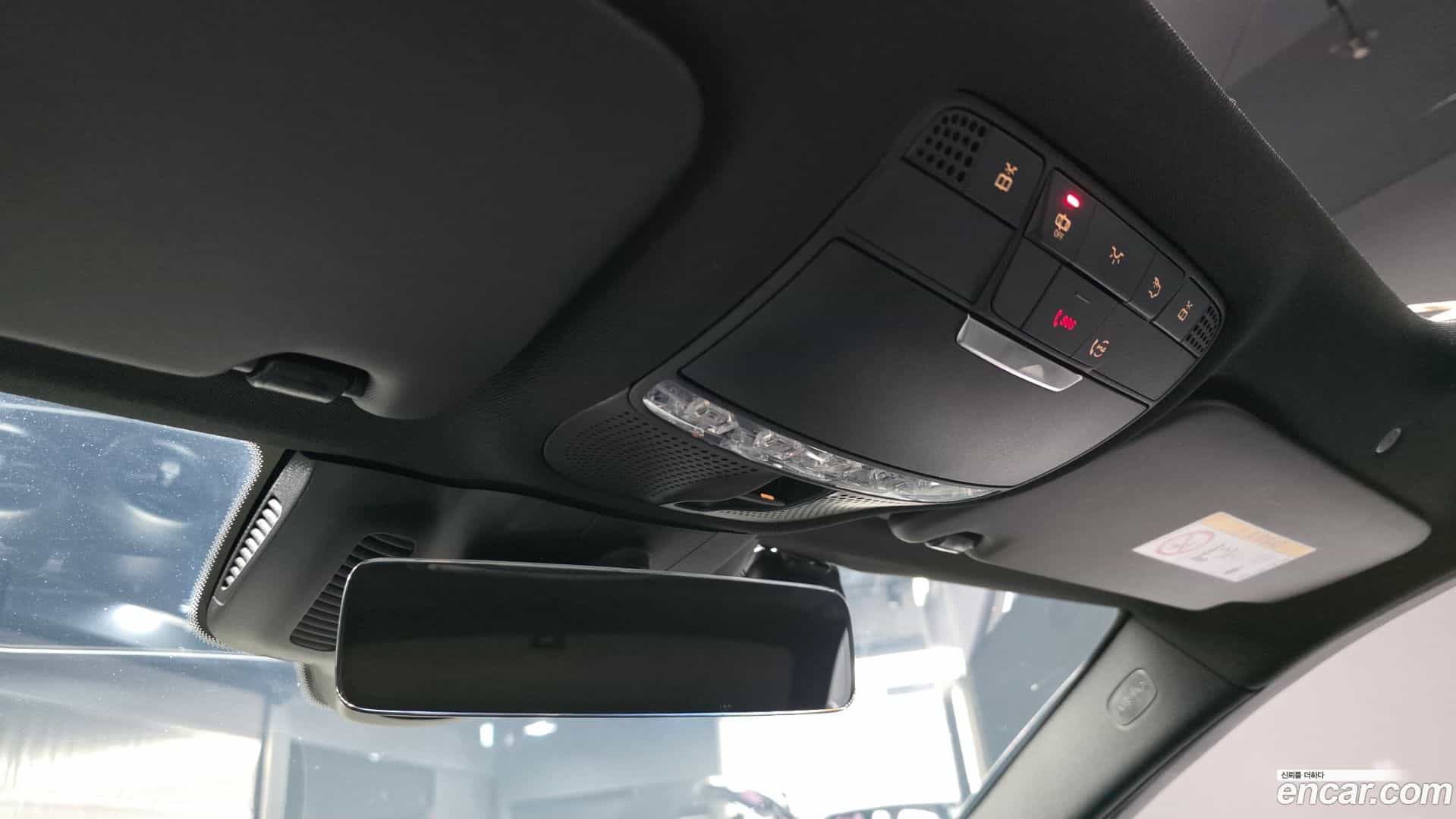 C-Class Mercedes-Benz 2021.1-OPTION-023