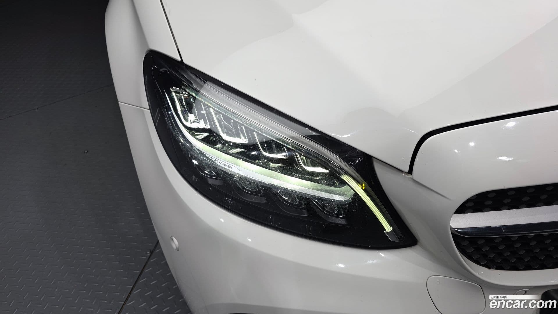 Main__Slider__Photo:C-Class Mercedes-Benz 2021.1-21
