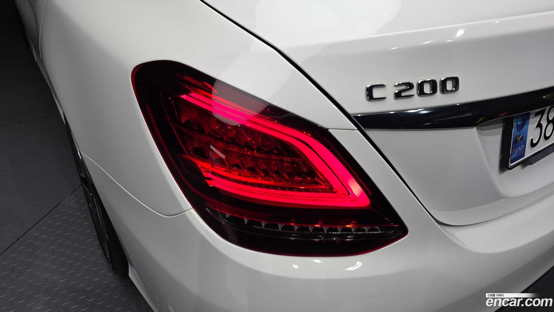 C-Class Mercedes-Benz 2021.1-OUTER-033