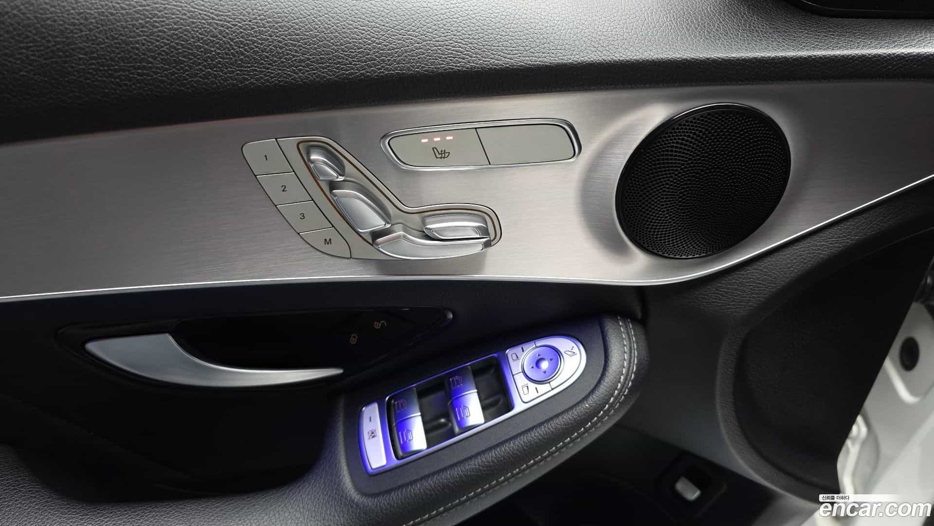 C-Class Mercedes-Benz 2021.1-OPTION-043