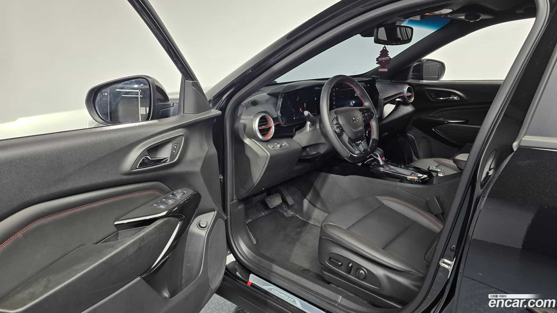 Trax Chevrolet 2024.3-INNER-010