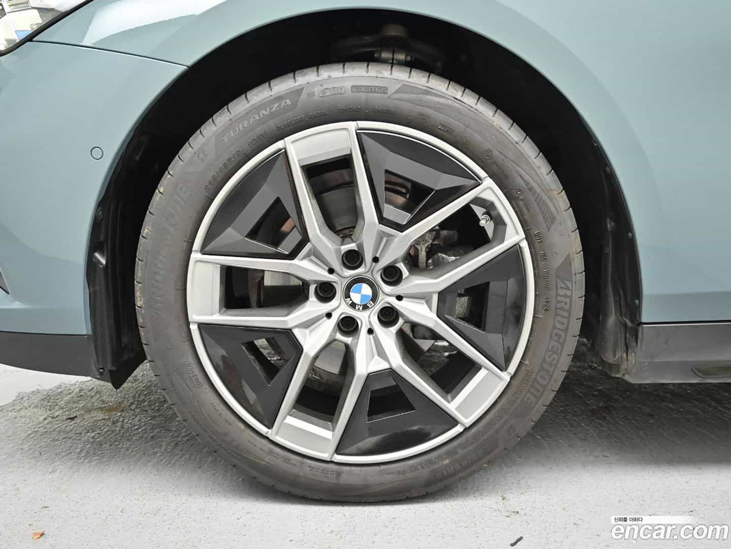 5-Series BMW 2025.5-OUTER-005