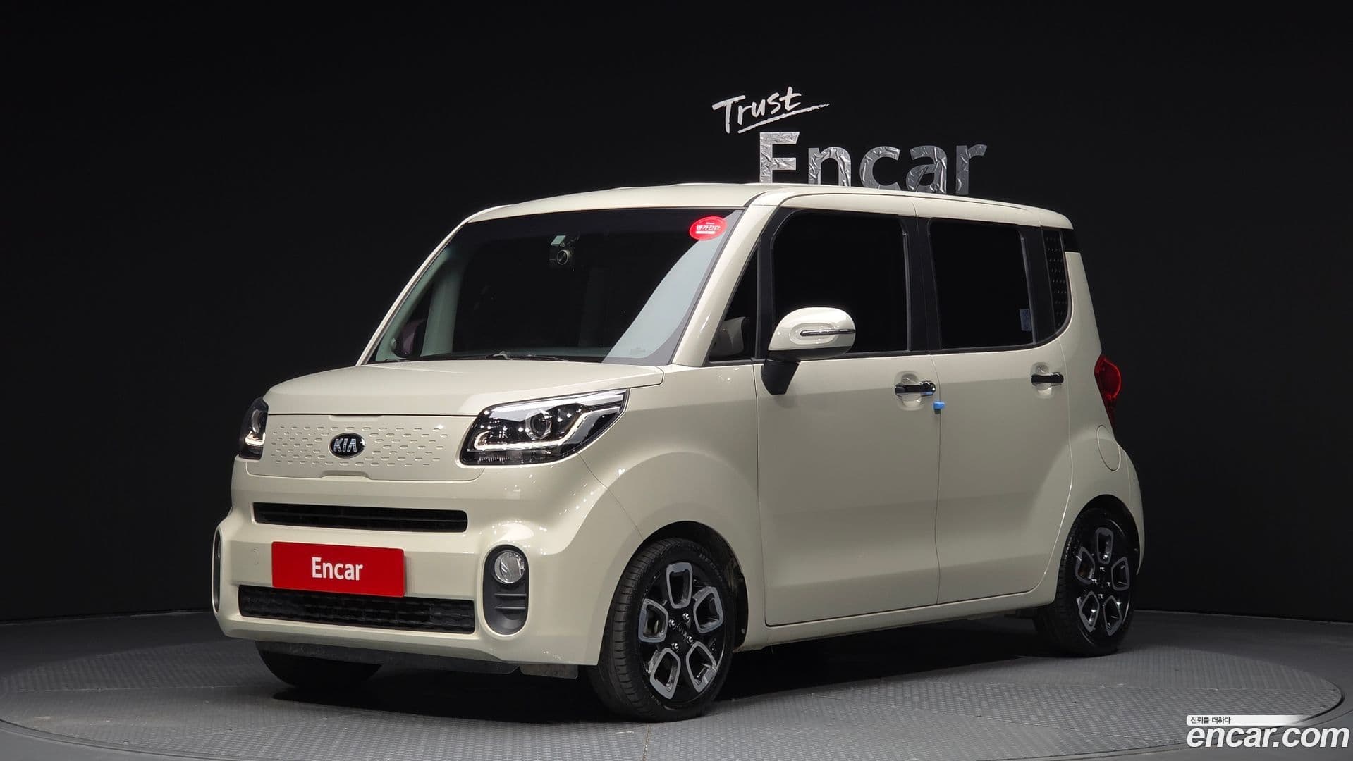 Main__Slider__Photo:RAY Kia 2019.4-0