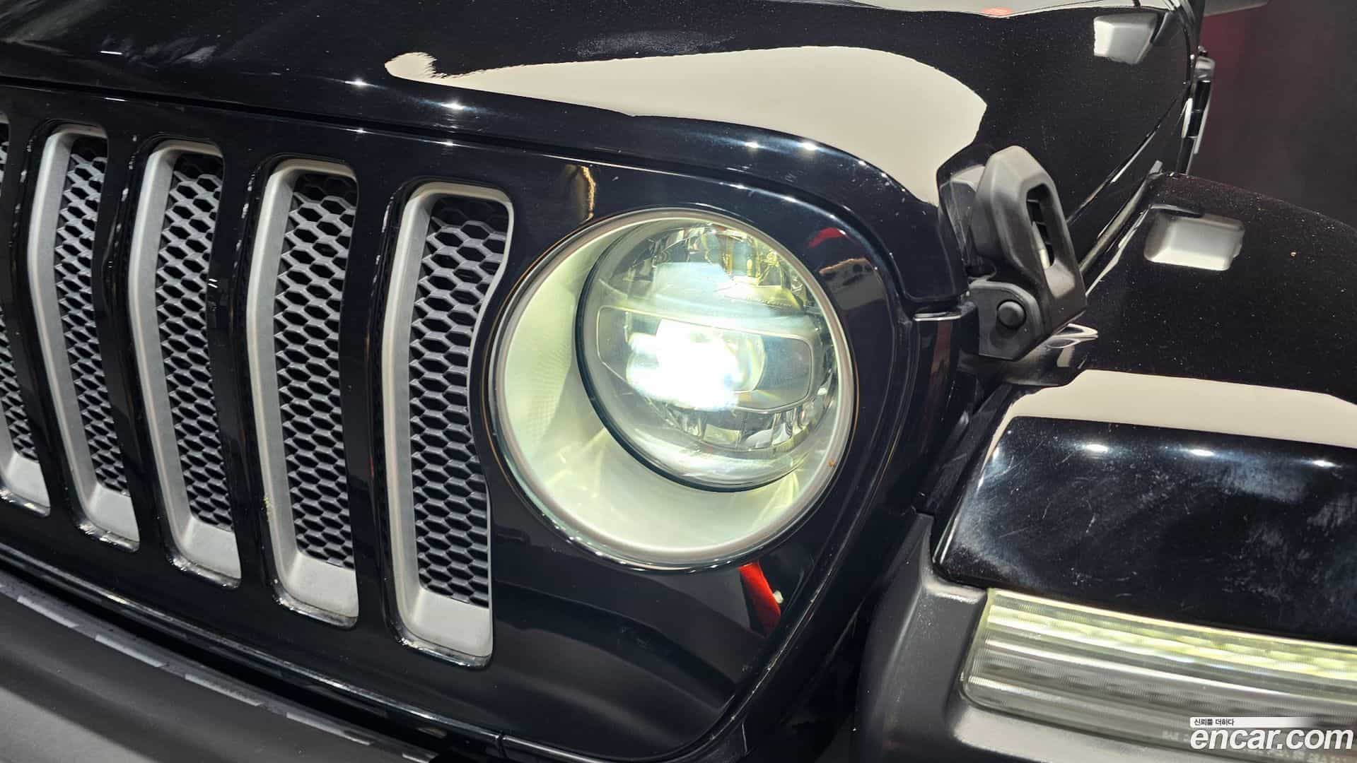 Wrangler Jeep 2021.2-OUTER-032