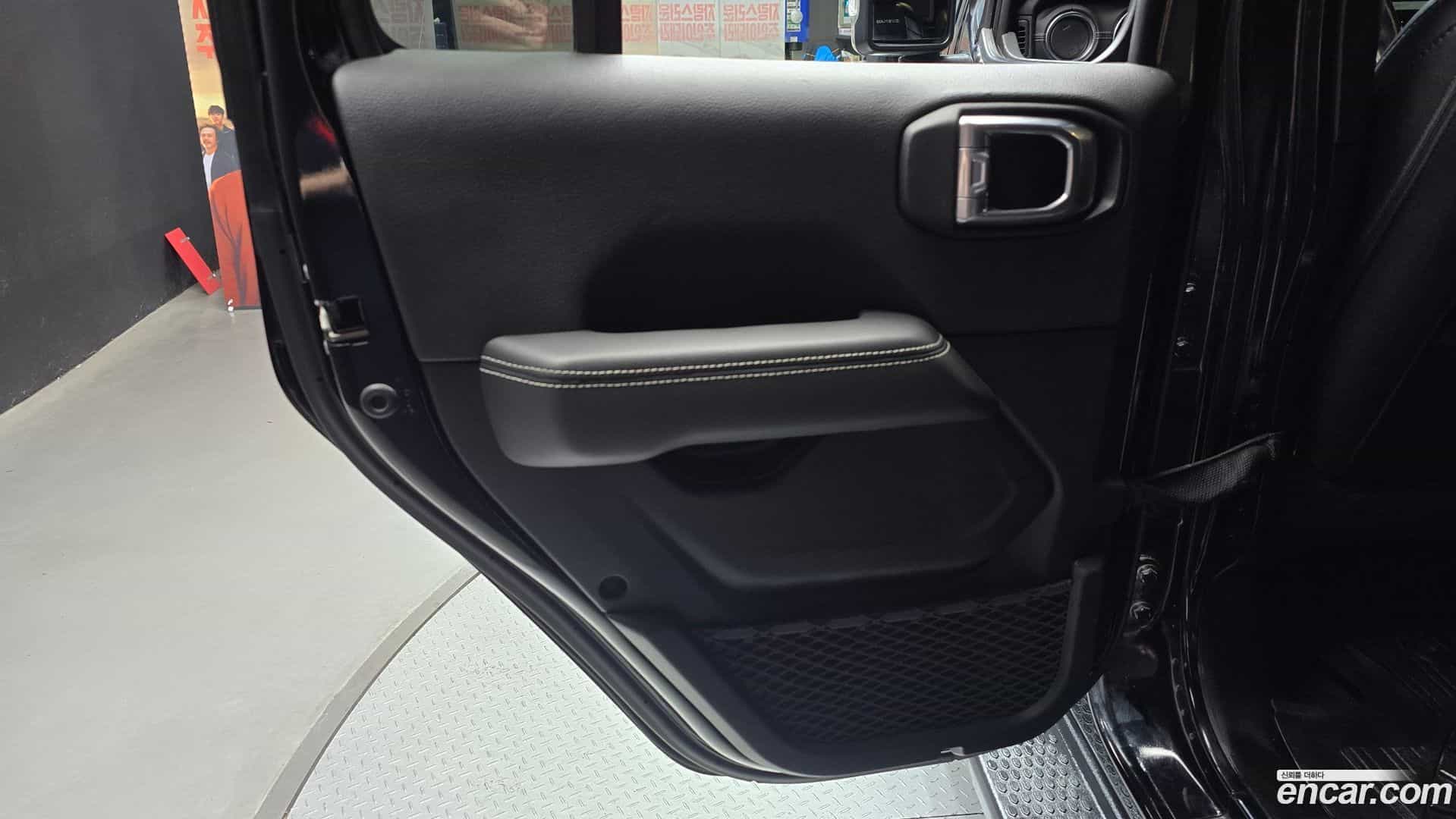 Wrangler Jeep 2021.2-INNER-035