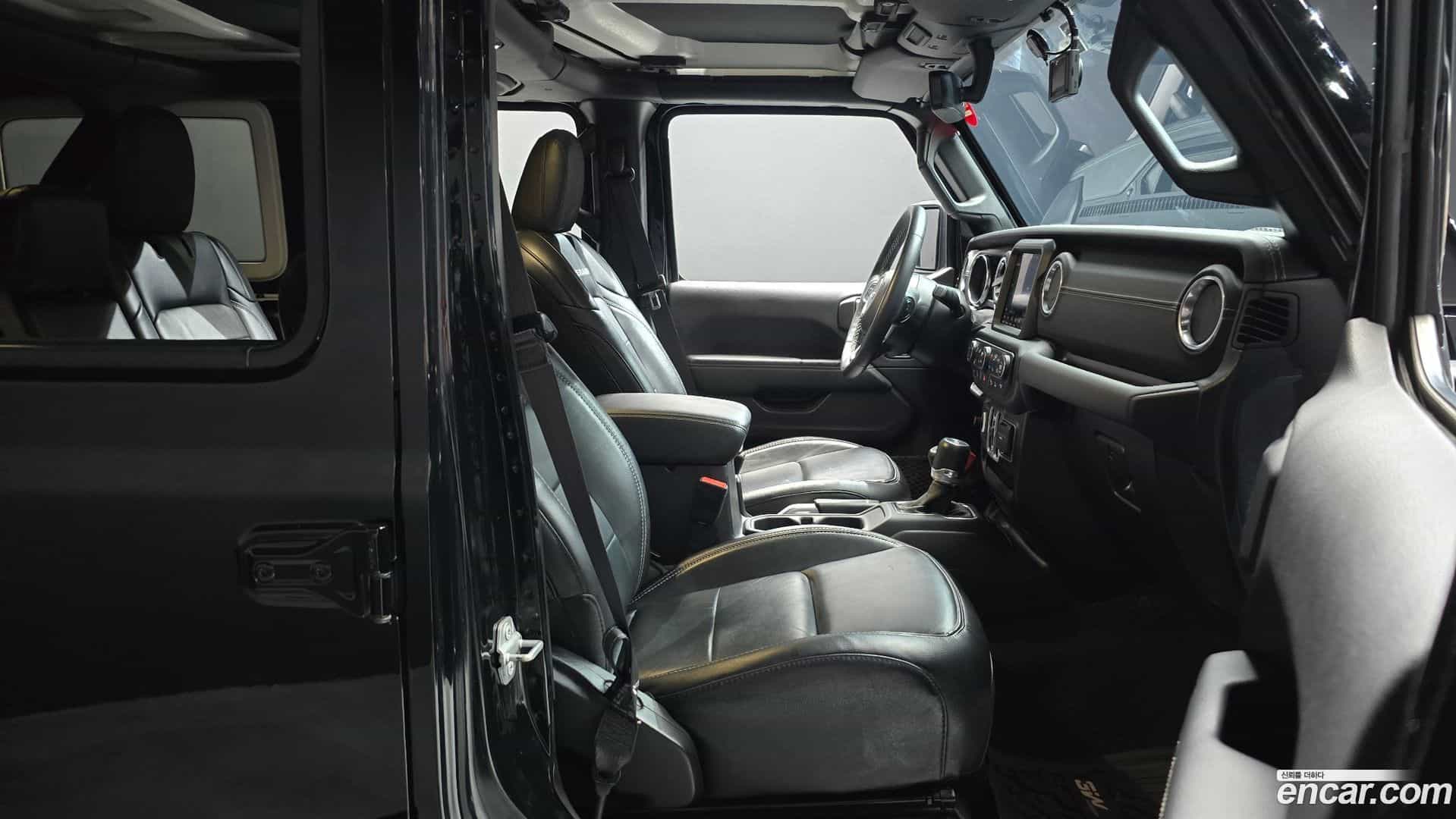 Wrangler Jeep 2021.2-INNER-036