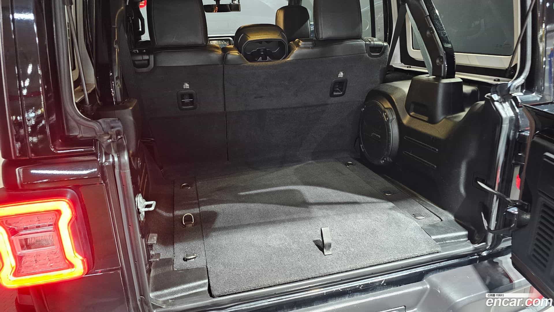 Wrangler Jeep 2021.2-OPTION-042
