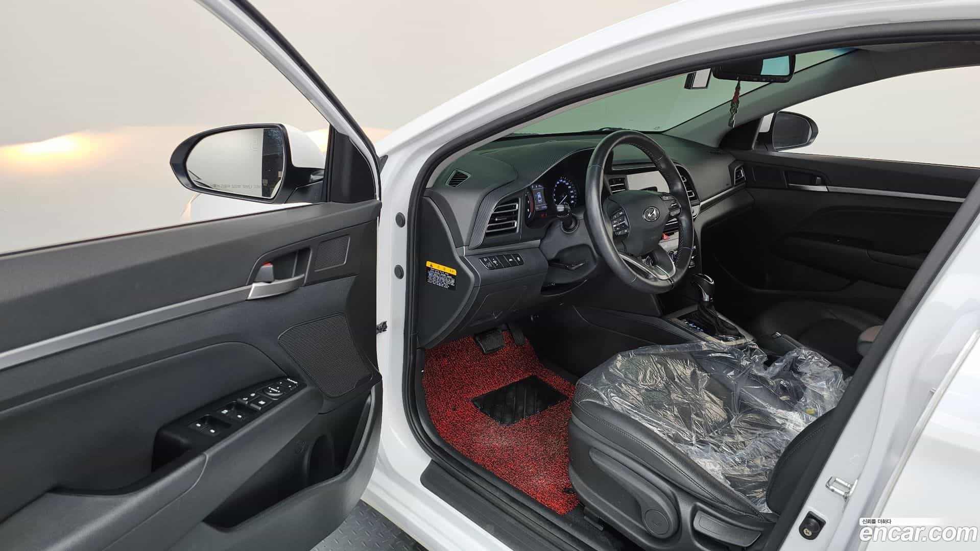AVANTE Hyundai 2018.10-INNER-010