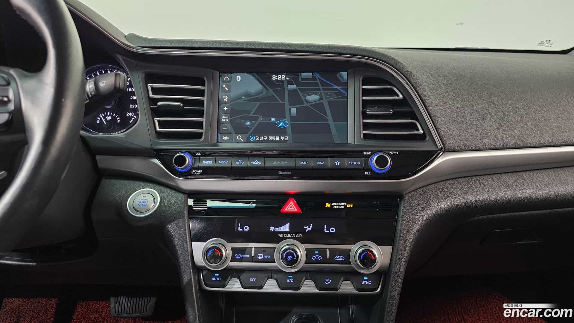 AVANTE Hyundai 2018.10-OPTION-016
